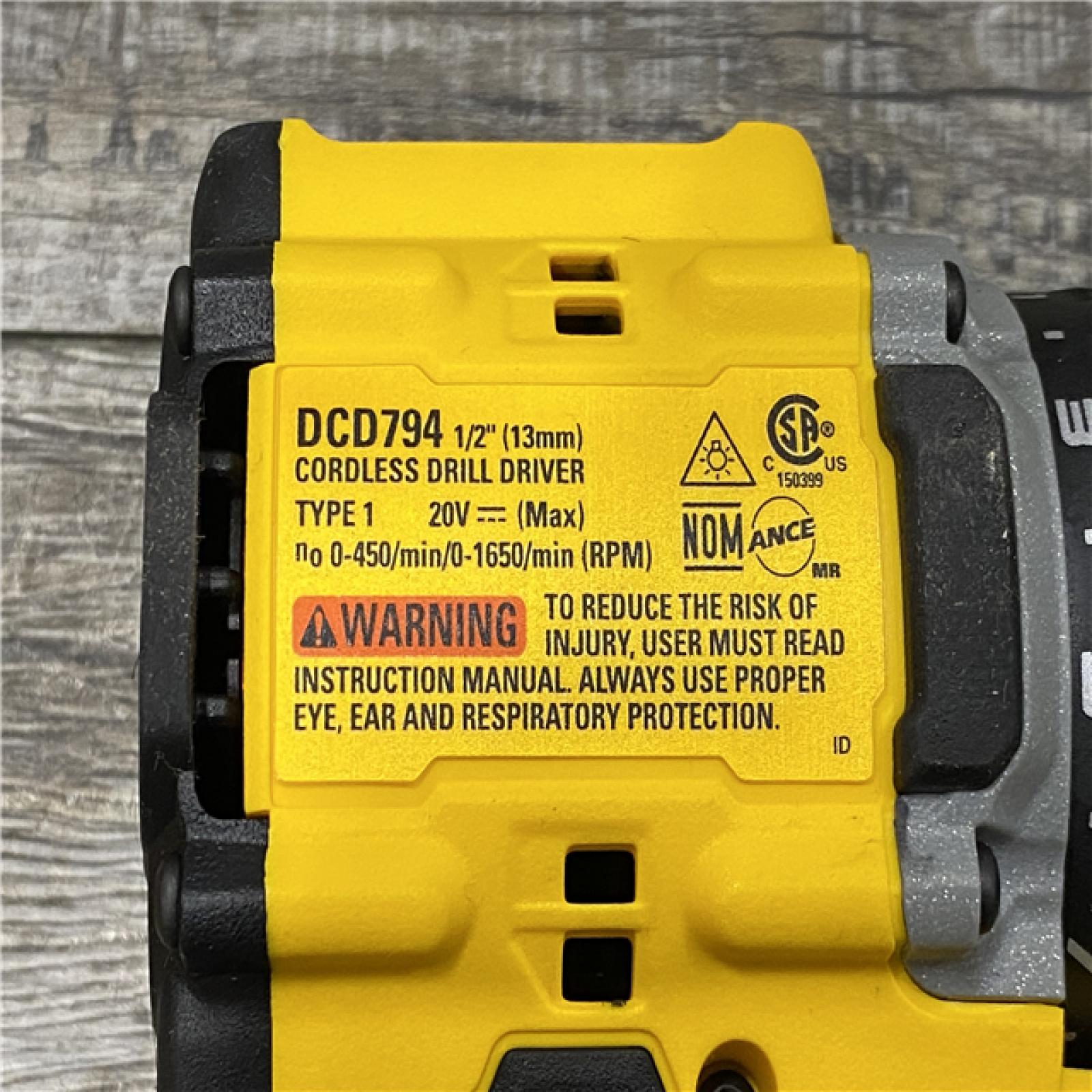 AS-IS DEWALT Atomic 20V Lithium-Ion Cordless Compact 1/2 in. Drill/Driver Kit