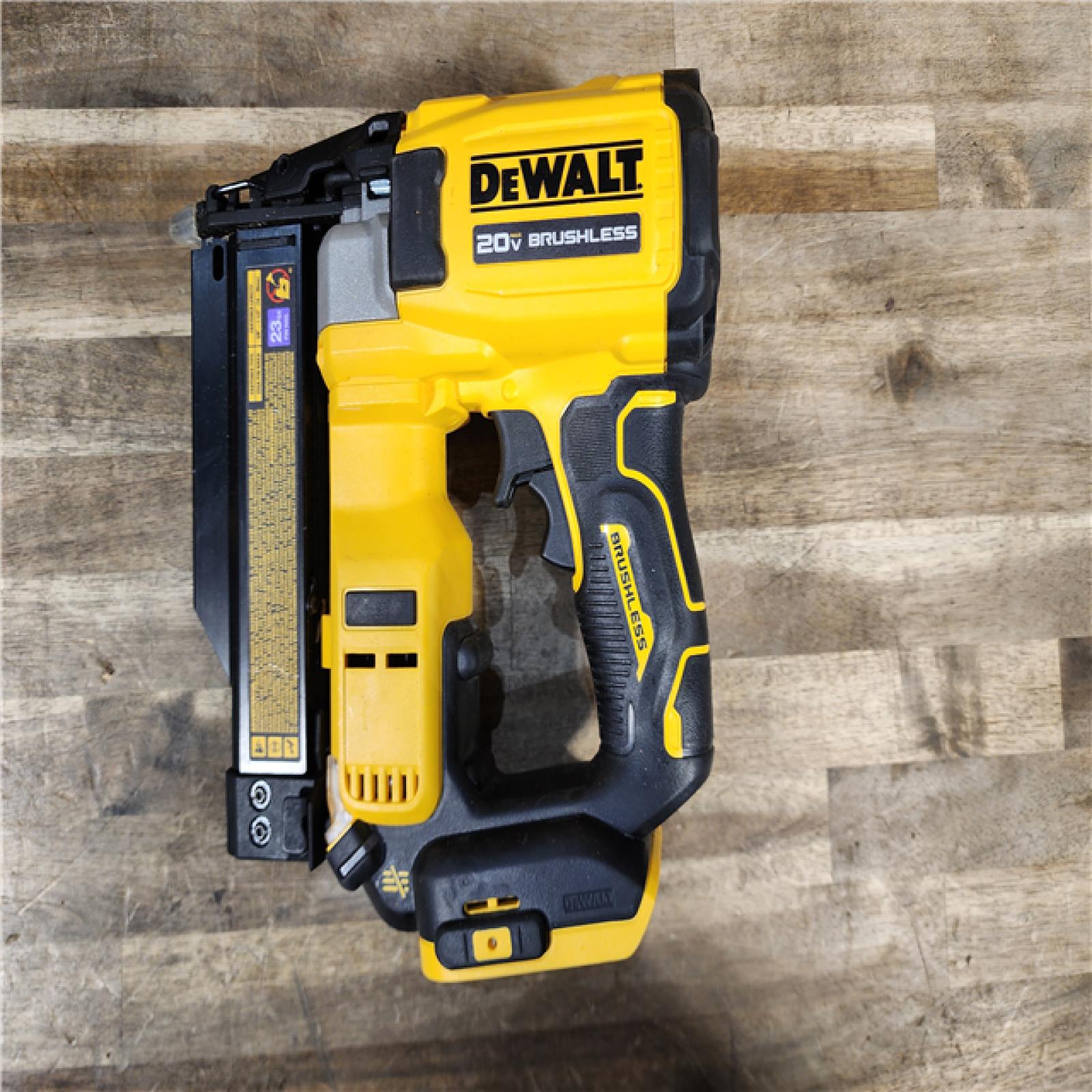 HOUSTON LOCATION - AS-IS DEWALT ATOMIC 20V MAX Lithium Ion Cordless 23 Gauge Pin Nailer Kit with 2.0Ah Battery and Charger