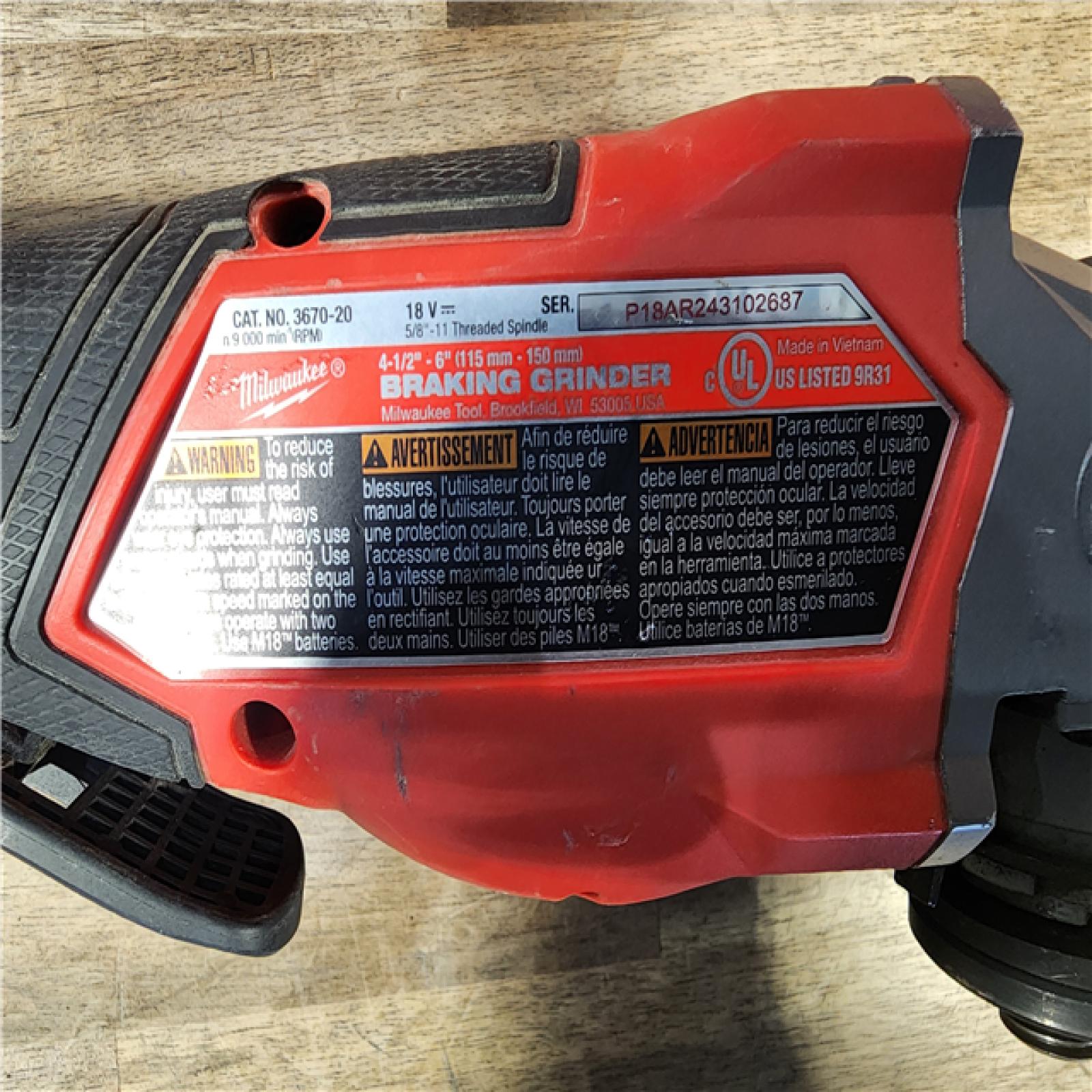 HOUSTON LOCATION - AS-IS Milwaukee M18 FUEL 4-1/2-6 Braking Grinder, Paddle Switch