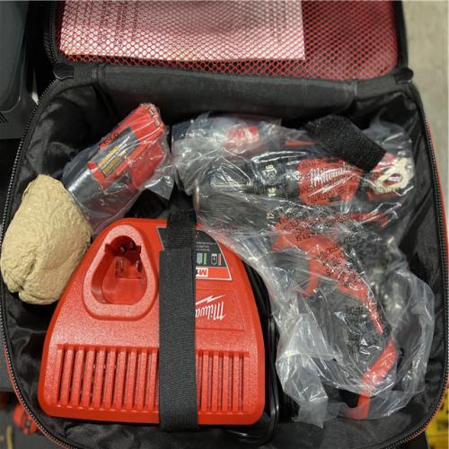 LIKE NEW - Milwaukee M12 12V Lithium-Ion Cordless 3/8 in Drill/Driver Kit
