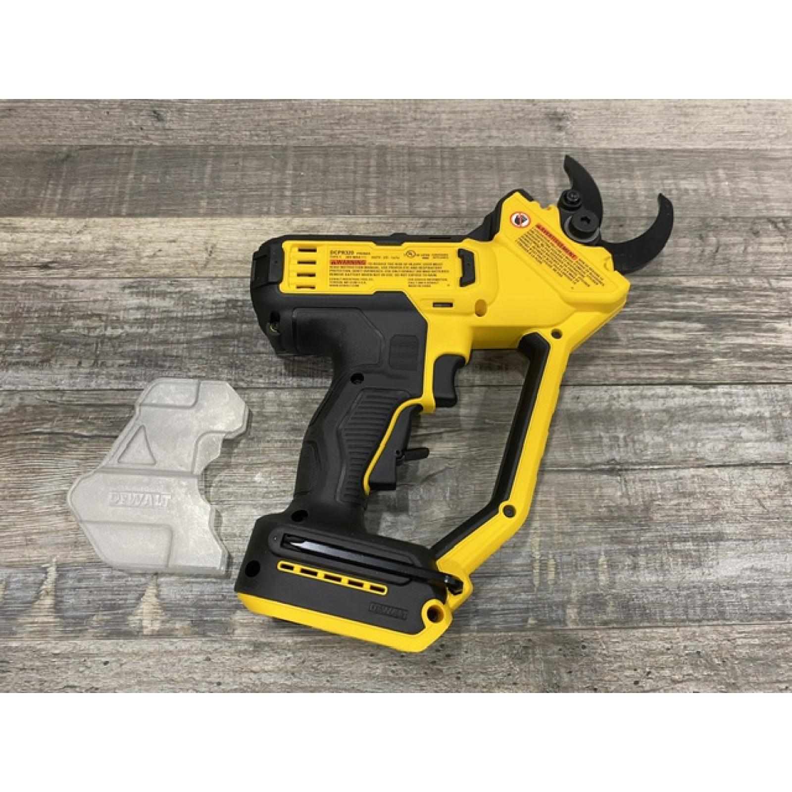 AS-IS DEWALT 20V MAX Cordless Battery Powered Pruner Kit