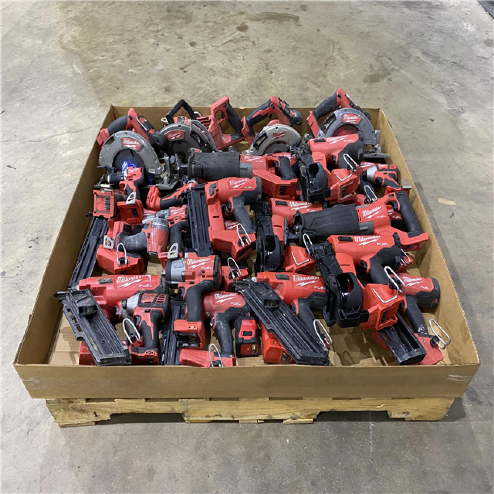 Houston Location AS IS - Tool Pallet
