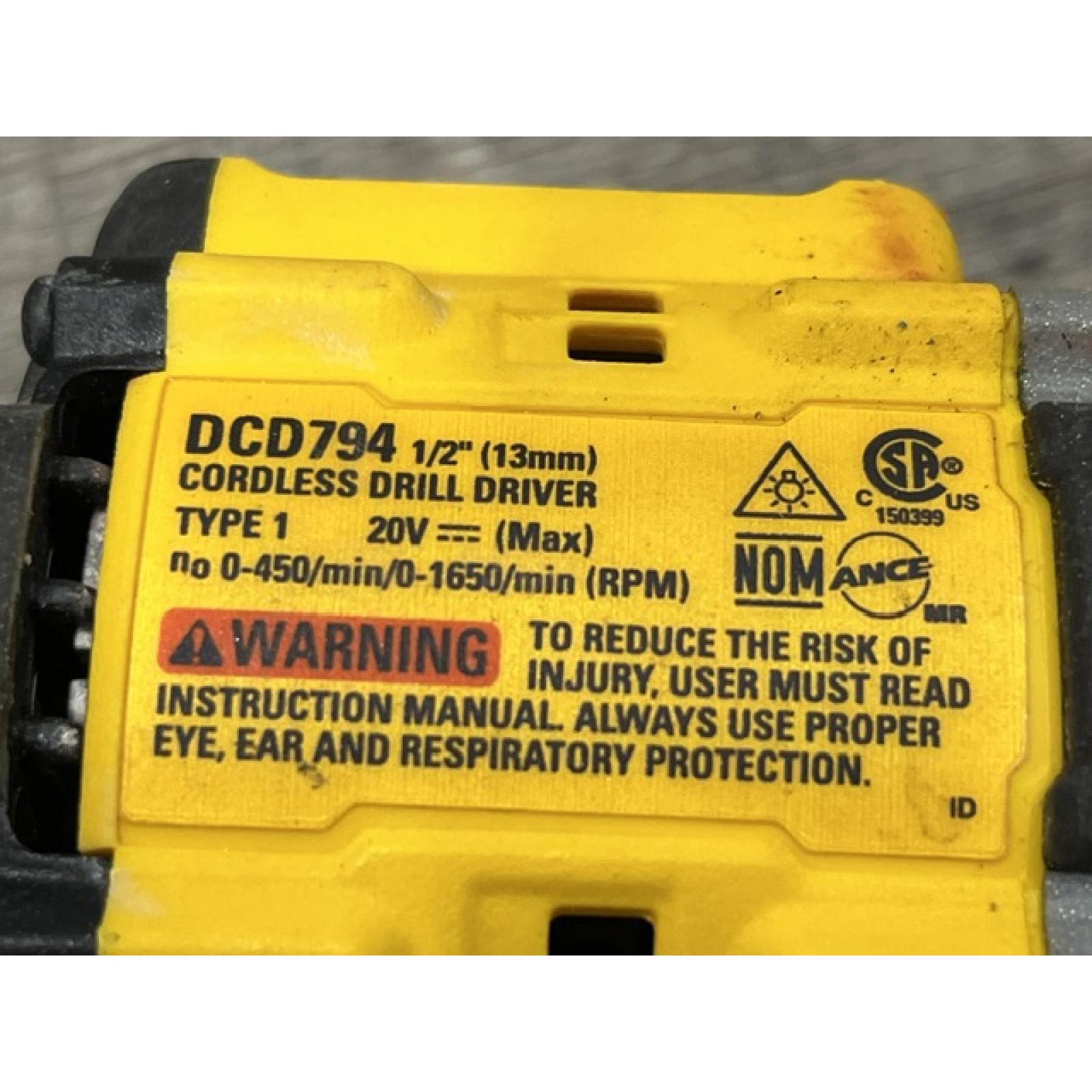 AS-IS DEWALT Atomic 20V Lithium-Ion Cordless Compact 1/2 in. Drill/Driver Kit