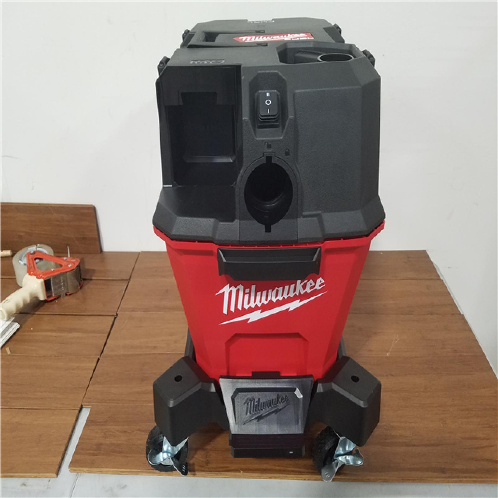 California NEW Milwaukee 6-Gallon Wet/Dry Vacuum (Tool Only)