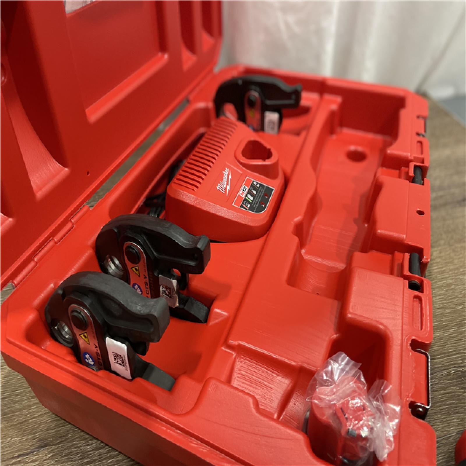 M12 12-Volt Lithium-Ion Force Logic Cordless Press Tool Kit (3 Jaws Included) with Two 1.5 Ah Battery and Hard Case M12 12-Volt Lithium-Ion Force Logic Cordless Press Tool Kit (3 Jaws Included) with Two 1.5 Ah Battery and Hard Case