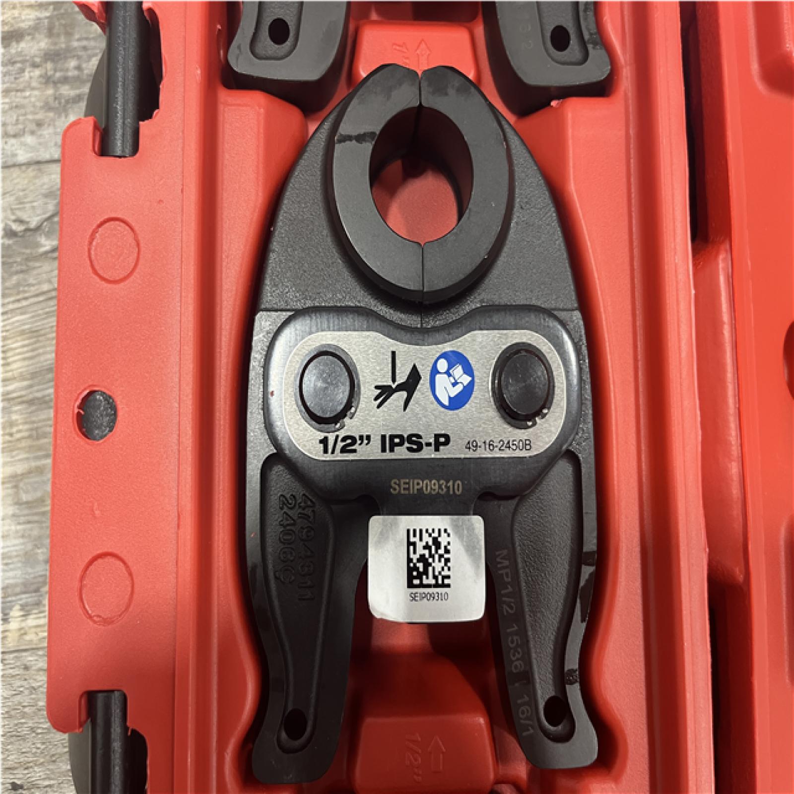 AS-IS Milwaukee 1/2 in. - 1 in. IPS-P Black Iron Pipe/Steel Press Jaw Kit for M12 FORCE LOGIC Press Tools