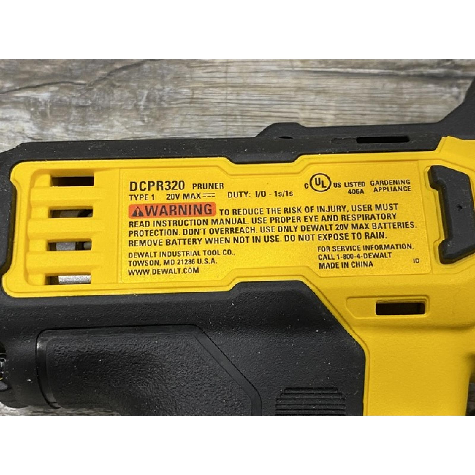 AS-IS DEWALT 20V MAX Cordless Battery Powered Pruner Kit