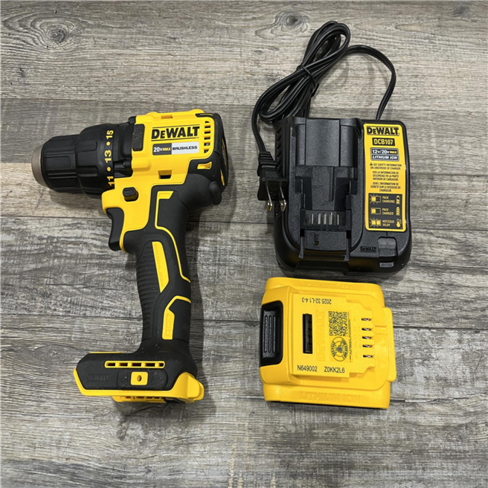 AS-IS DEWALT 20-Volt MAX Lithium-Ion Cordless 1/2 in. Compact Drill/Driver Kit