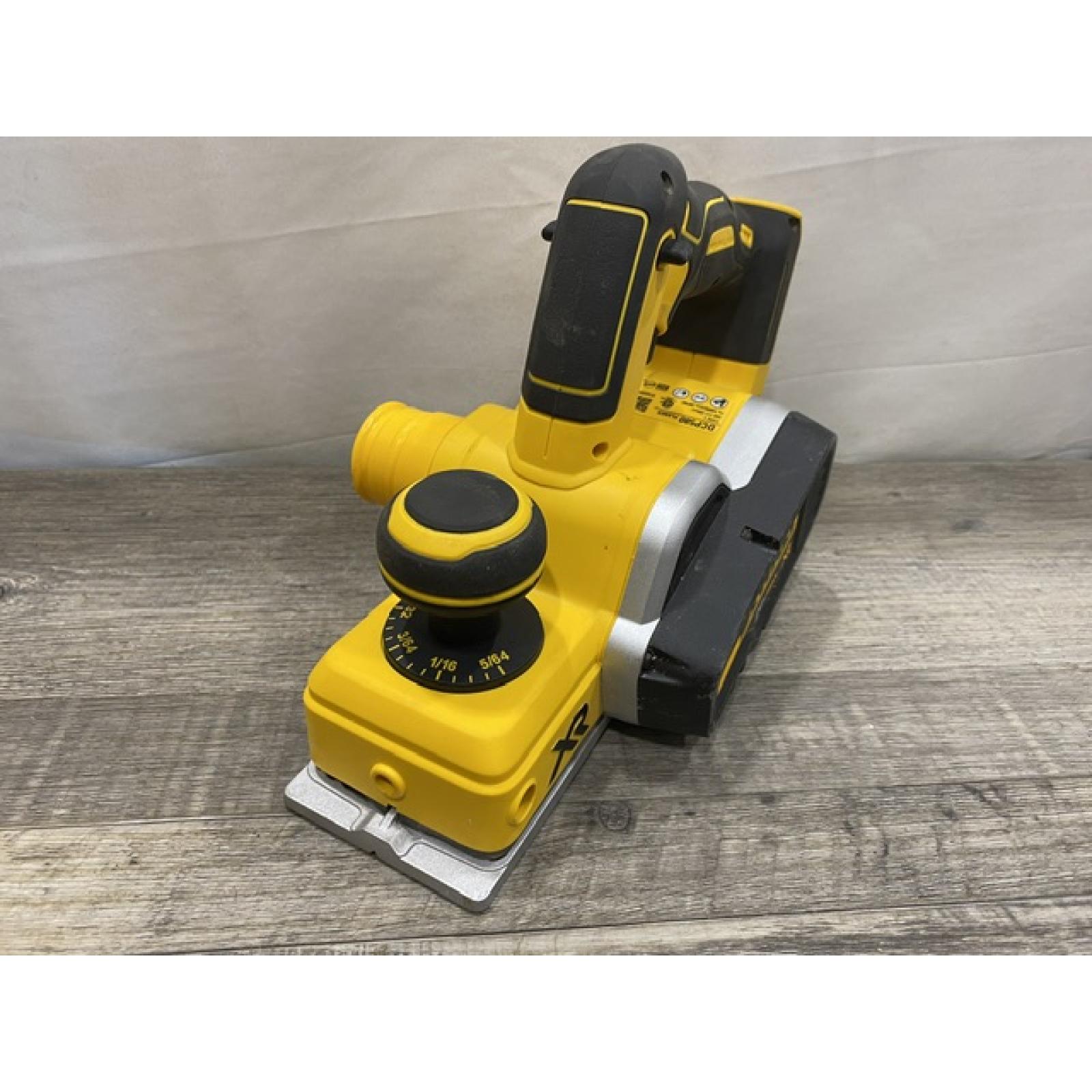 AS-IS DEWALT 20V MAX XR Cordless Brushless 3-1/4 in. Planer (Tool Only)