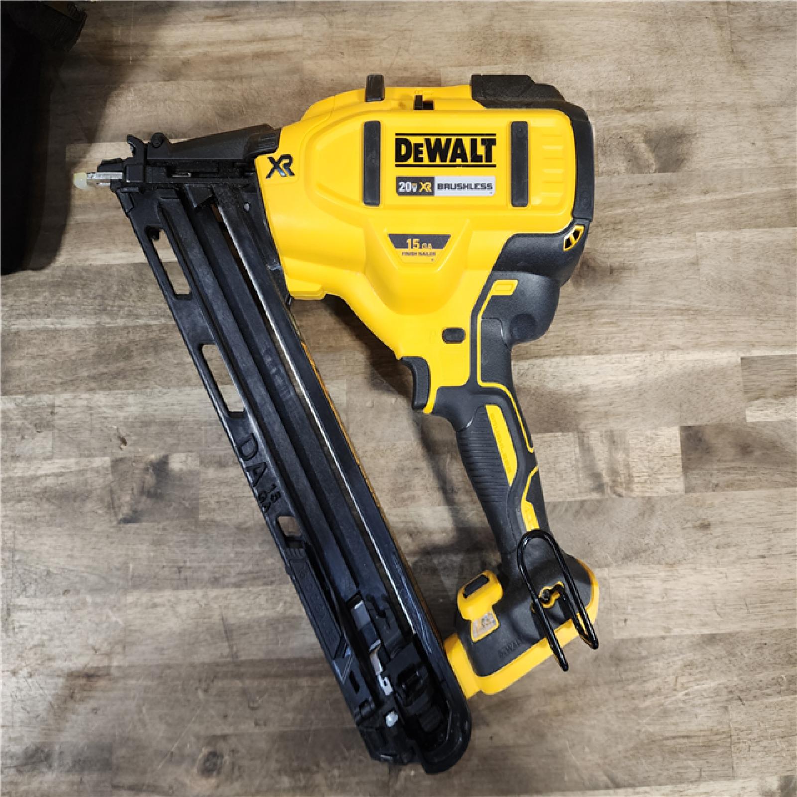 HOUSTON LOCATION - AS-IS DEWALT 20V MAX XR 15 Ga. Cordless 34 Deg Nailer 20 V