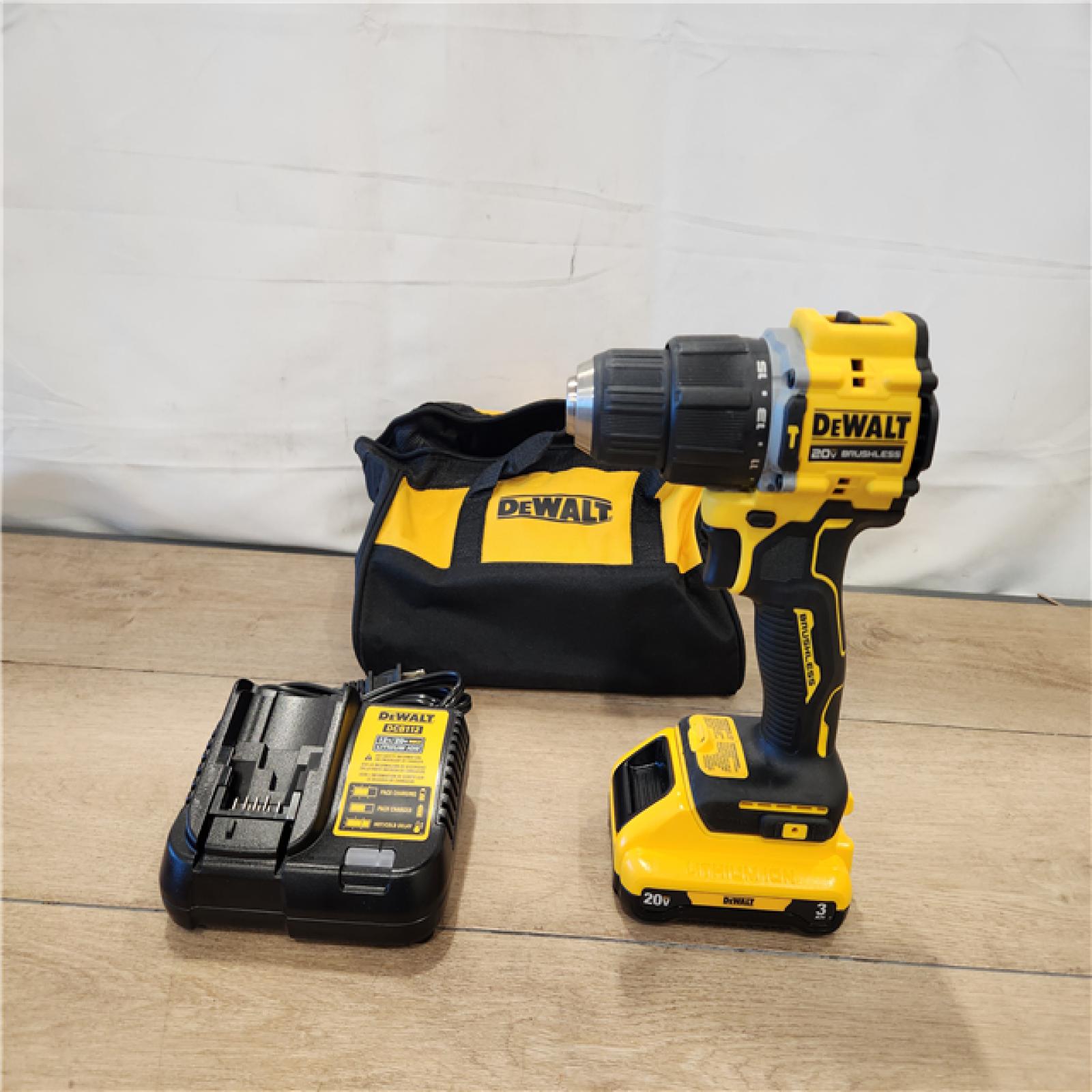 AS-IS- DEWALT ATOMIC 20V Cordless 1/2 in. Compact Hammer Drill Kit