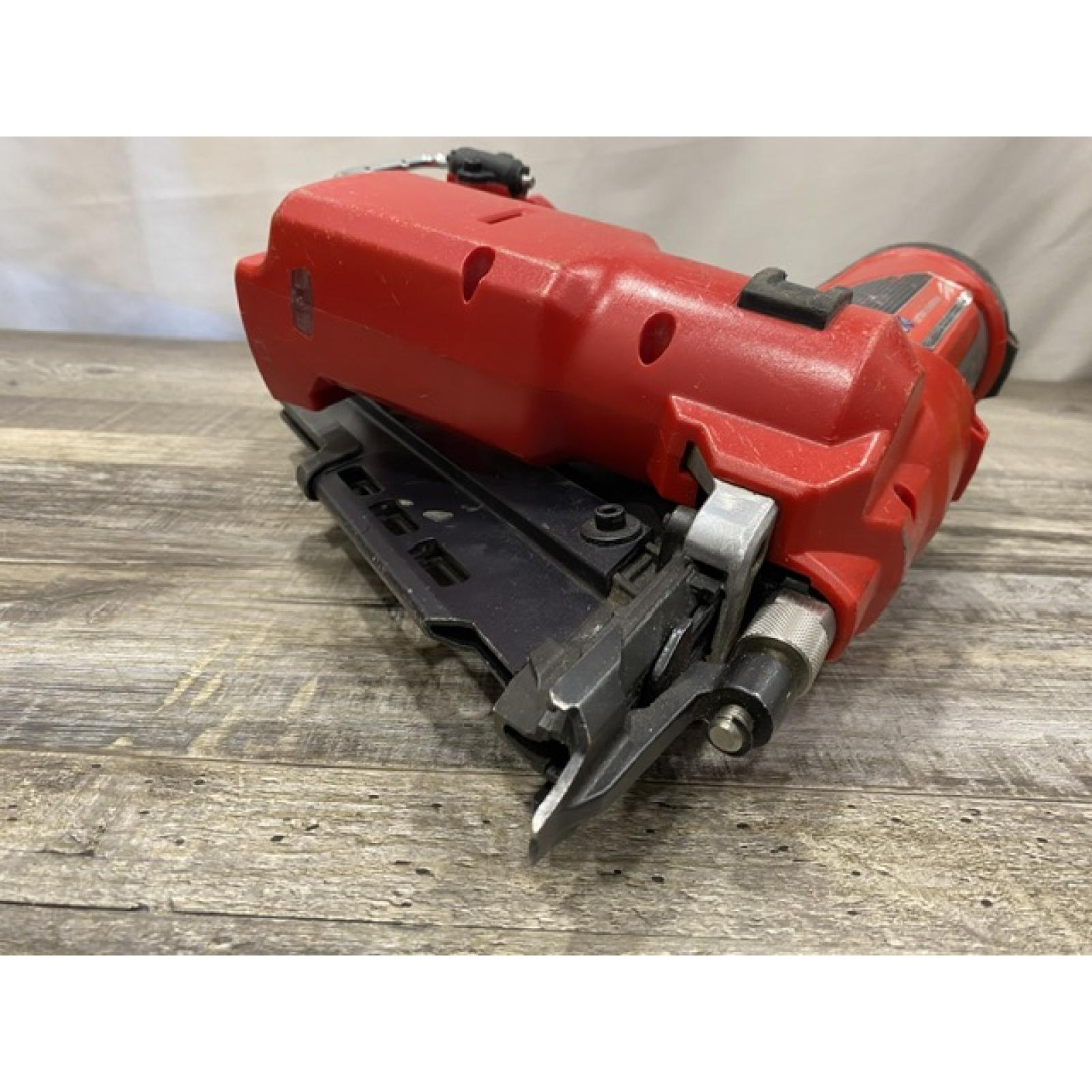 AS-IS Milwaukee FUEL 3-1/2 in. 18-Volt 21-Degree Lithium-Ion Brushless Cordless Framing Nailer (Tool-Only)