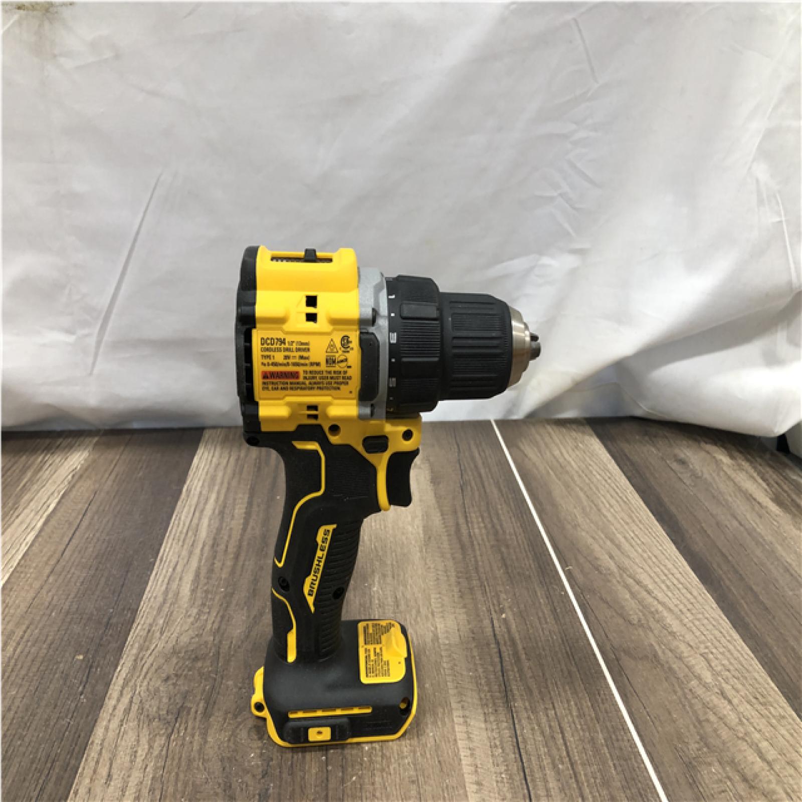 AS-IS DEWALT Atomic 20V Lithium-Ion Cordless Compact 1/2 in. Drill/Driver Kit