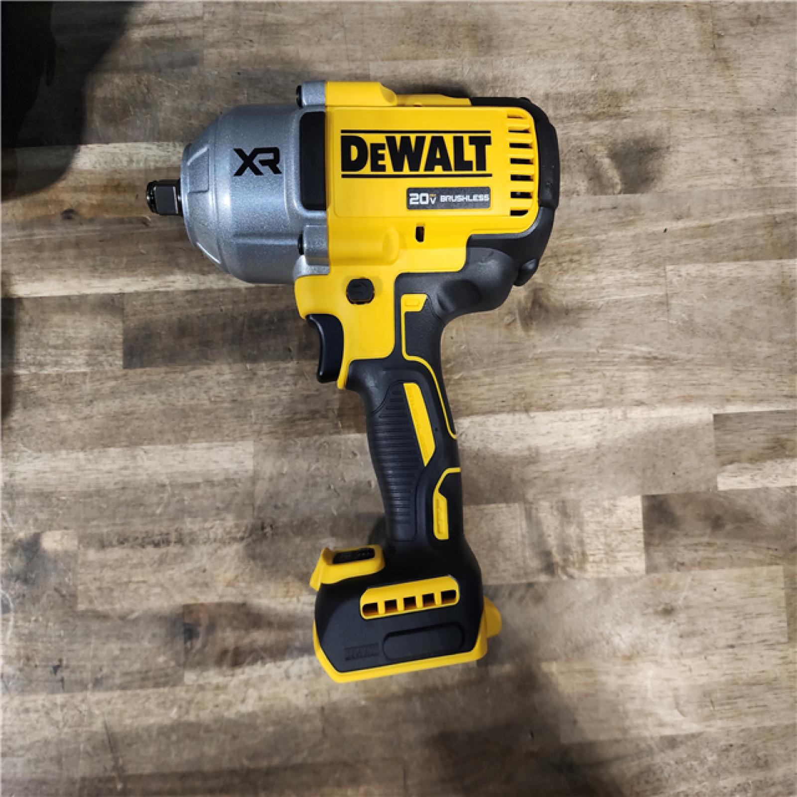 HOUSTON LOCATION - AS-IS Dewalt 20V MAX Lithium-Ion Cordless 1/2 in. Impact Wrench Kit