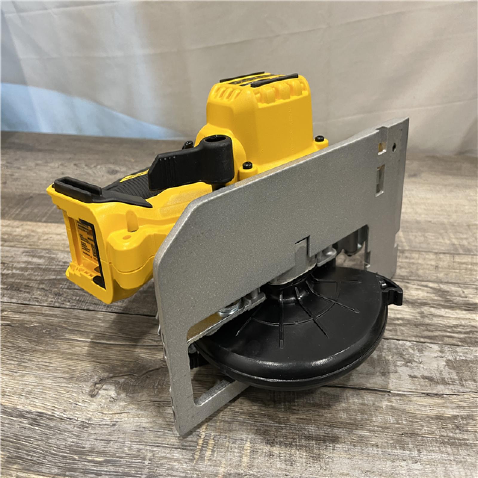 AS-IS DEWALT 20V MAX Cordless Brushless 6-1/2 in. Sidewinder Style Circular Saw (Tool Only)