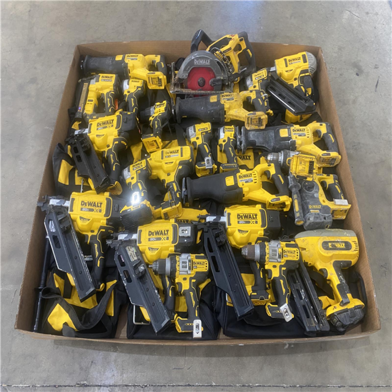 Houston Location AS IS - Tool Pallet