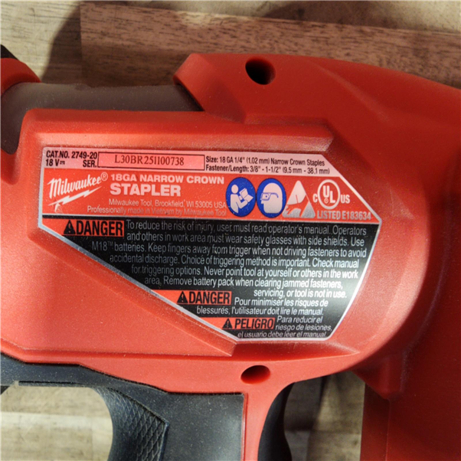 HOUSTON LOCATION - AS-IS MILWAUKEE FUEL 18-Volt Lithium-Ion Brushless Cordless 18-Gauge 1/4 in. Narrow Crown Stapler (Tool-Only)