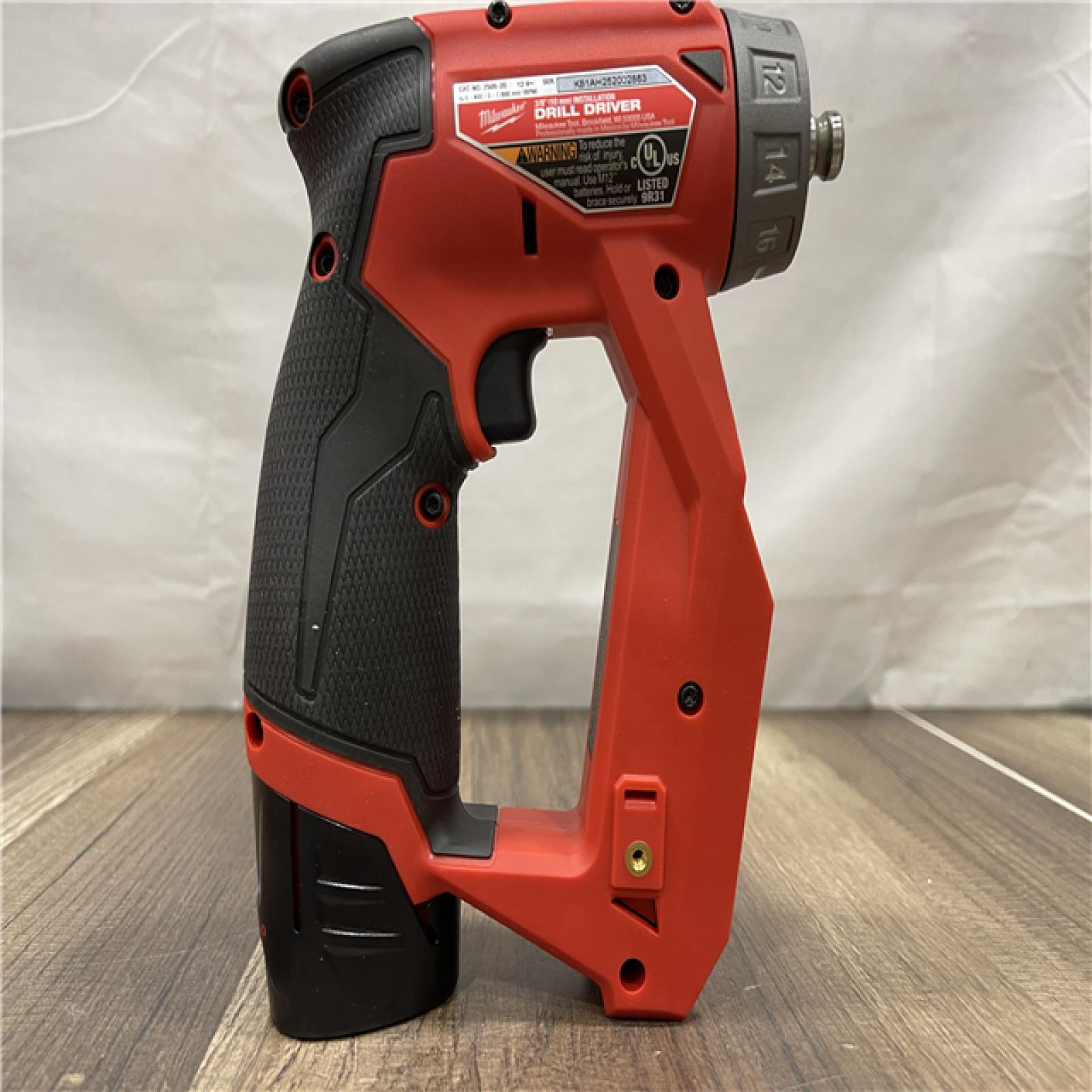 AS-IS Milwaukee FUEL 12V Lithium-Ion Brushless Cordless 4-in-1 Installation 3/8 in. Drill Driver Kit