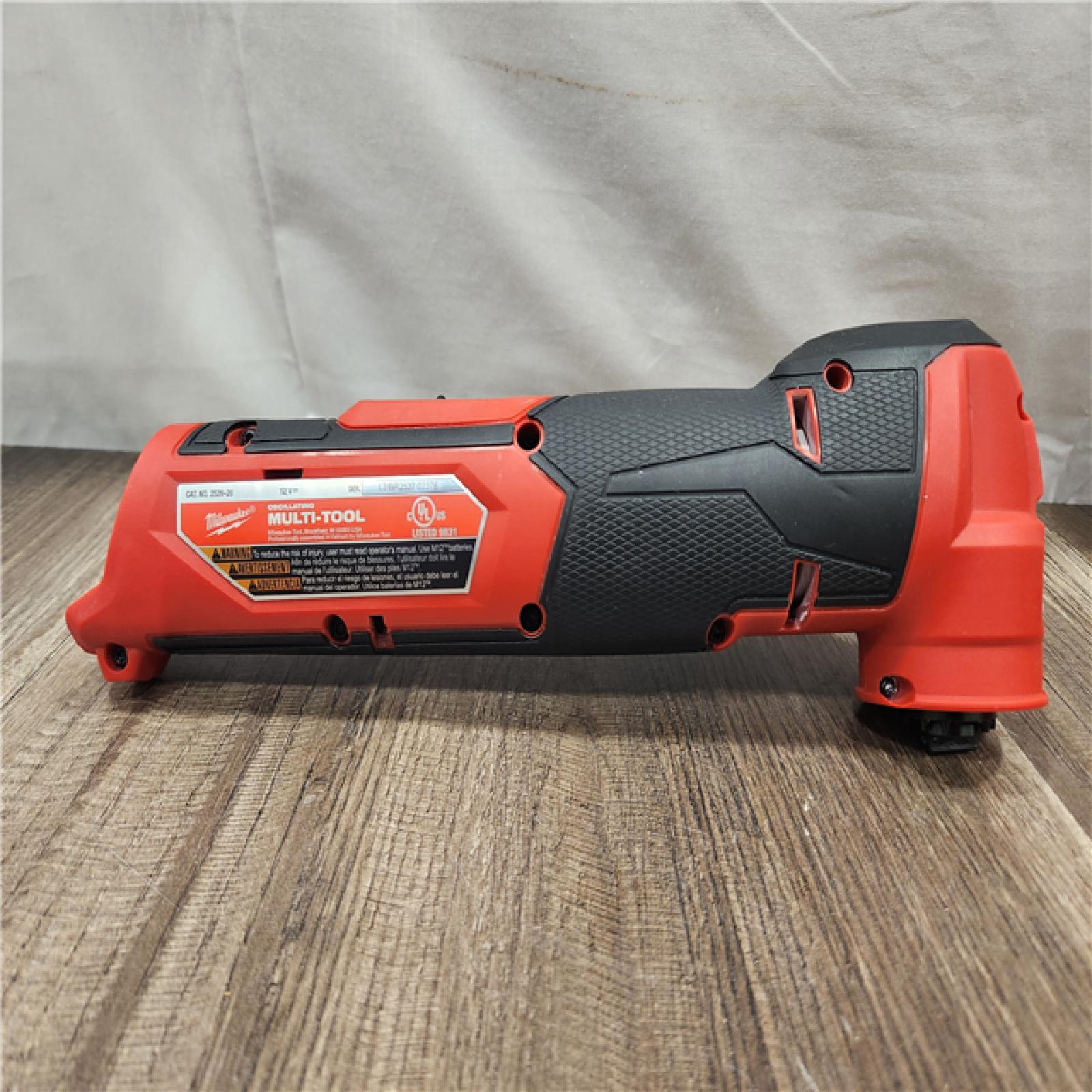 AS-IS- Milwaukee M12 FUEL 12-Volt Lithium-Ion Cordless Oscillating Multi-Tool (Tool-Only)