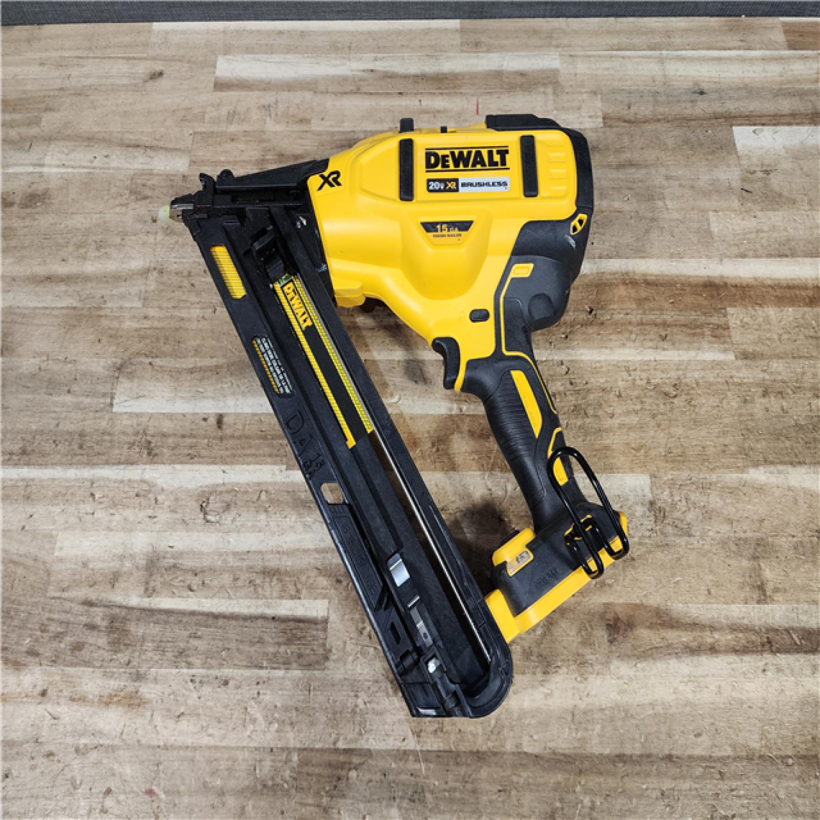 HOUSTON LOCATION - AS - IS DEWALT Cordless 20V MAX XR Angled Finish Nailer (Tool Only)