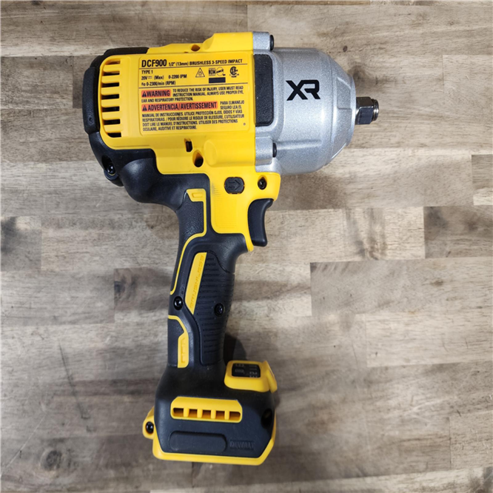 HOUSTON LOCATION - AS-IS Dewalt 20V MAX Lithium-Ion Cordless 1/2 in. Impact Wrench Kit