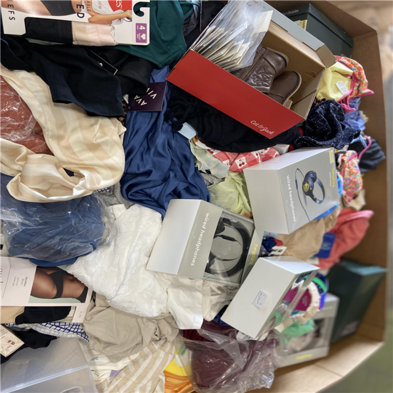 DALLAS LOCATION - BULLSEYE CLOTHING, HOME GOODS PALLET