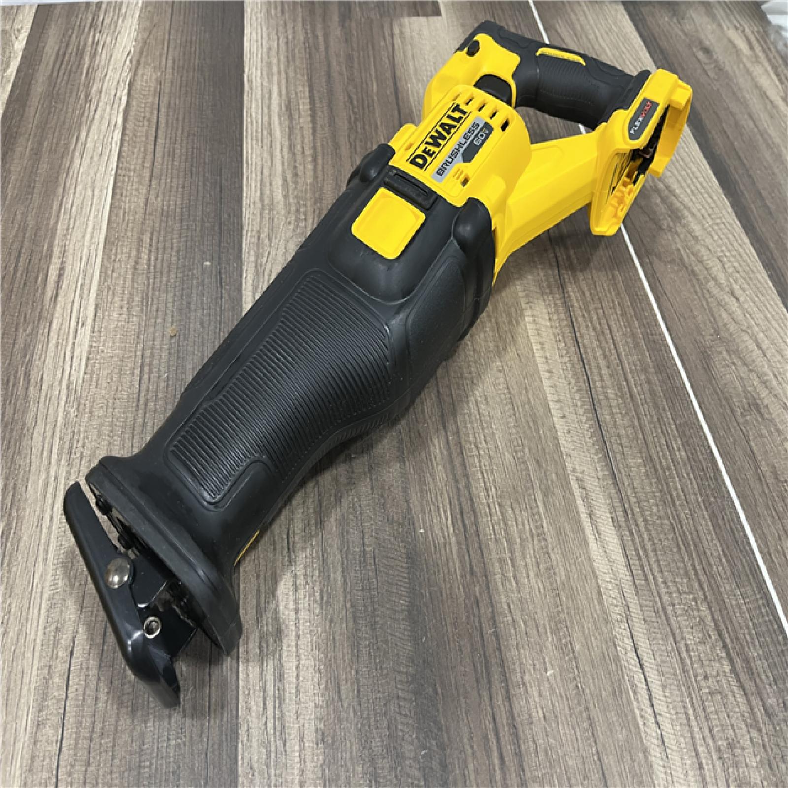 GOOD DeWalt DCS389B FLEXVOLT 60V MAX Cordless Brushless Reciprocating Saw (Tool-Only)