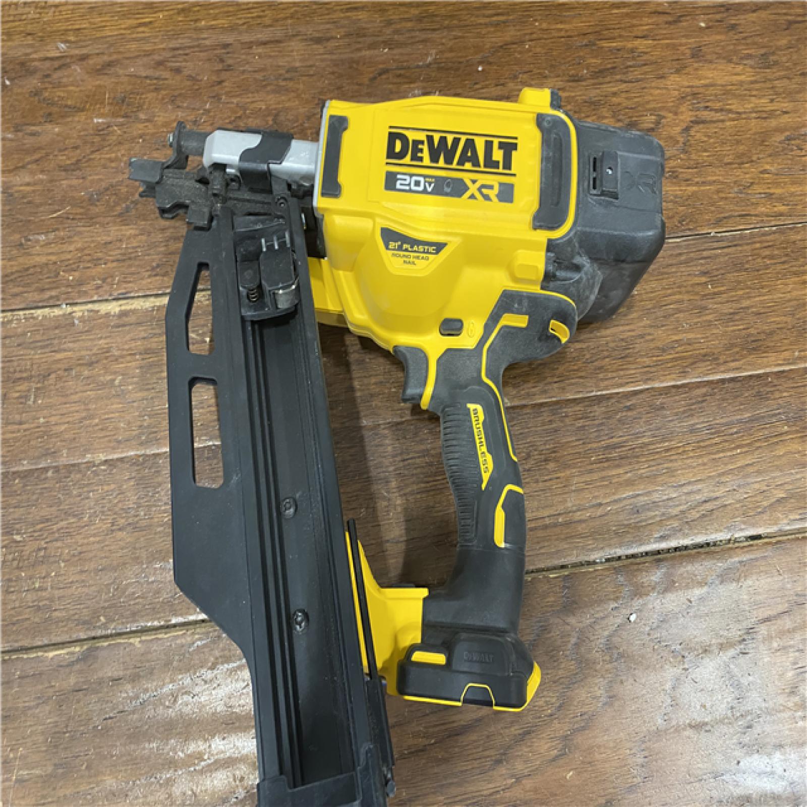 AS-IS DEWALT 20-Volt 21° Cordless Framing Nailer (Tool-Only)