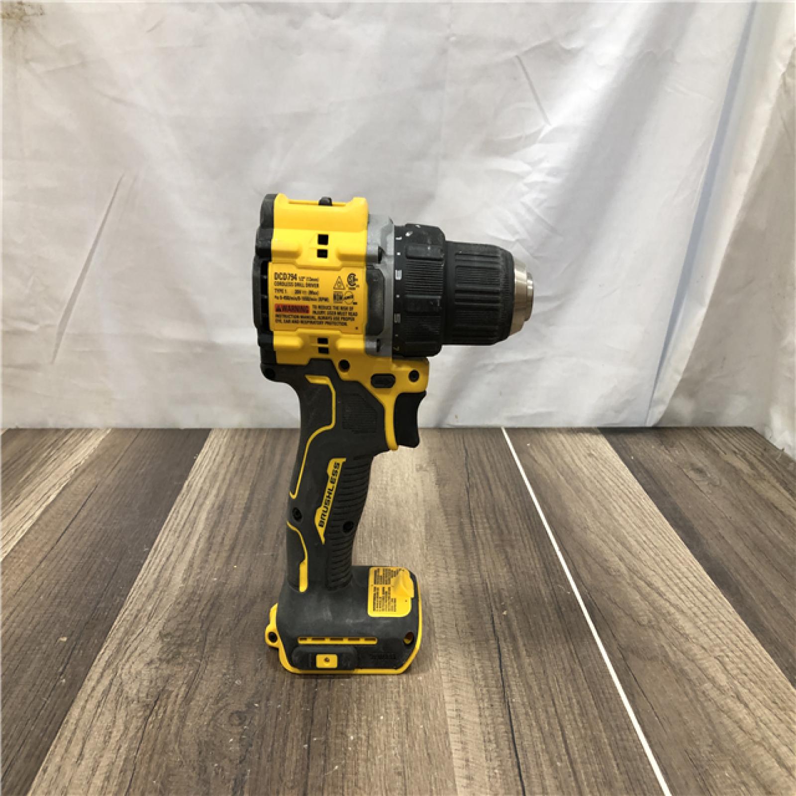 AS-IS DEWALT Atomic 20V Lithium-Ion Cordless Compact 1/2 in. Drill/Driver Kit