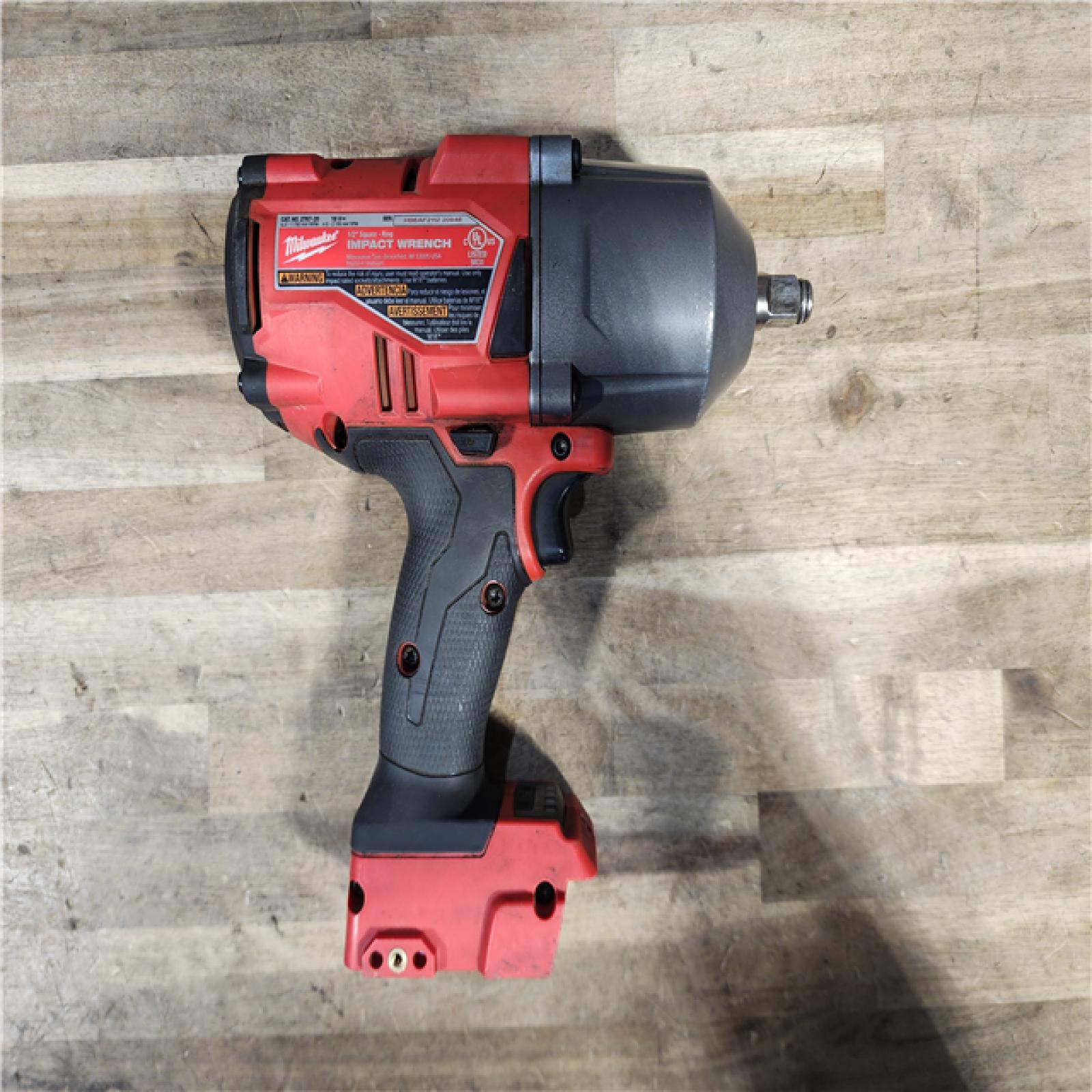 HOUSTON LOCATION - AS-IS Milwaukee M18 FUEL 1/2 in. Cordless Brushless Impact Wrench Kit (Battery & Charger)