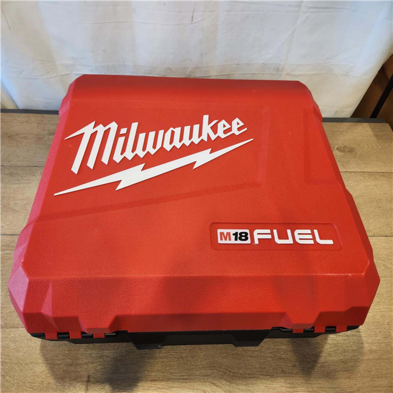 AS-IS- M18 Fuel One-Key Cordless Brushless Pipe Threader Kit with (2) 12.0Ah Batteries and Case