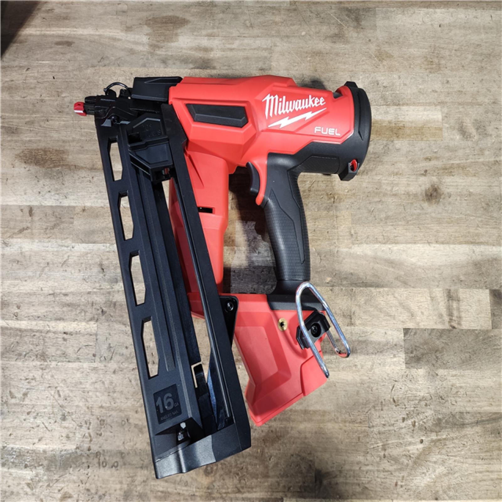 HOUSTON LOCATION - AS-IS (APPEARS LIKE NEW) Milwaukee 2841-20 18V Cordless Gen II 16 Gauge Angled Finish Nailer (Tool Only)