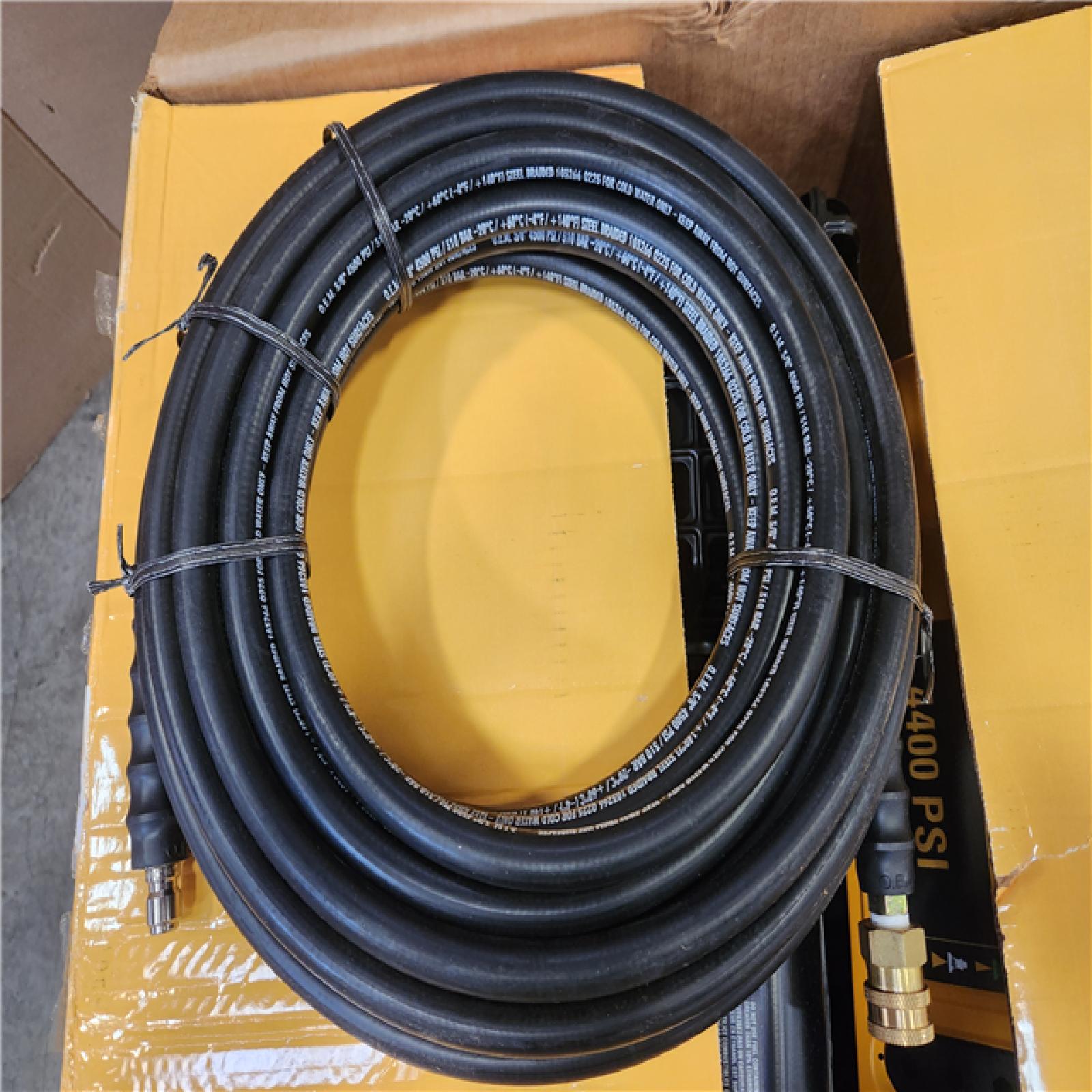 Phoenix NEW DEWALT 4400 PSI 4.0 GPM Cold Water Gas Pressure Washer