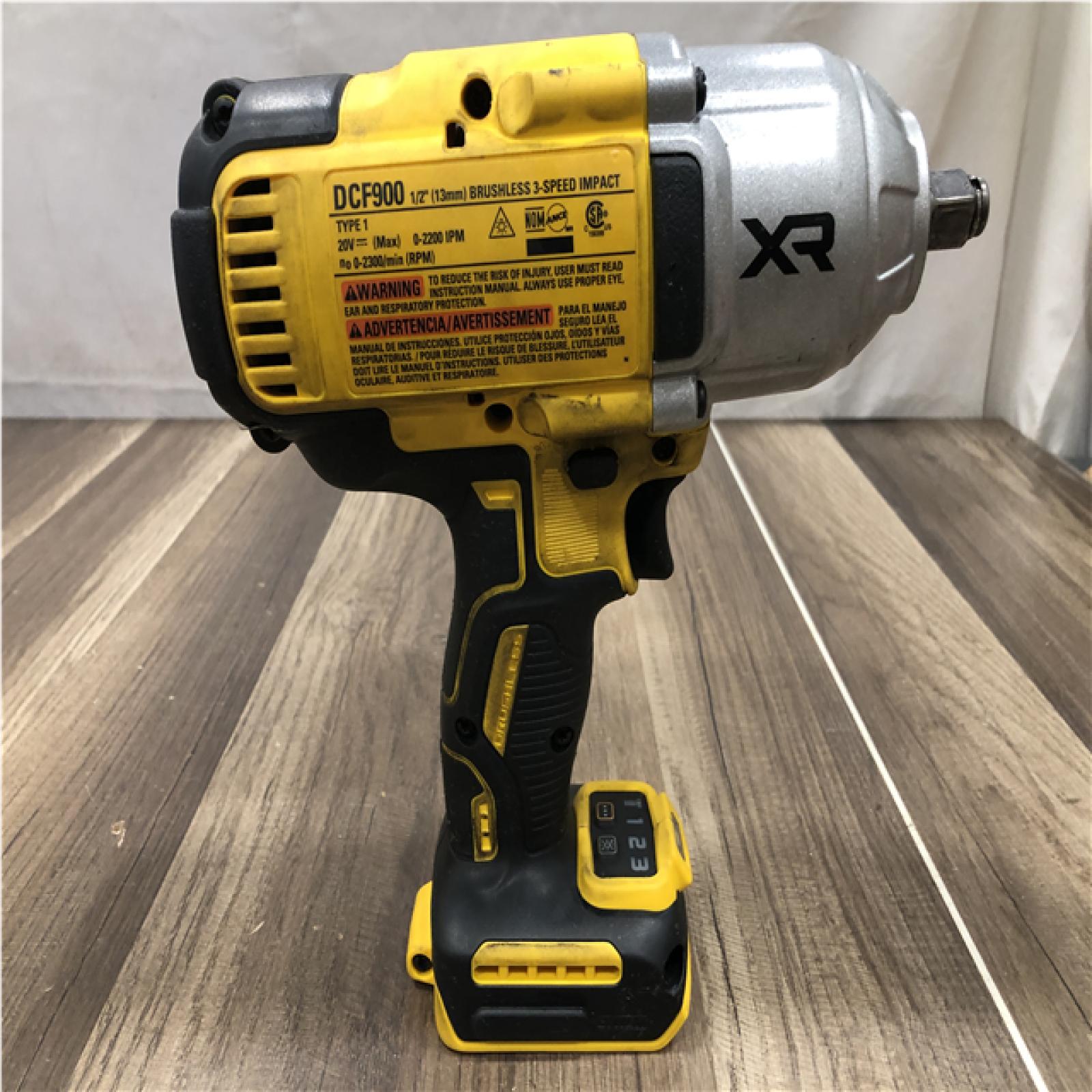 AS-IS DEWALT 20V MAX Lithium-Ion Cordless 1/2 in. Impact Wrench Kit