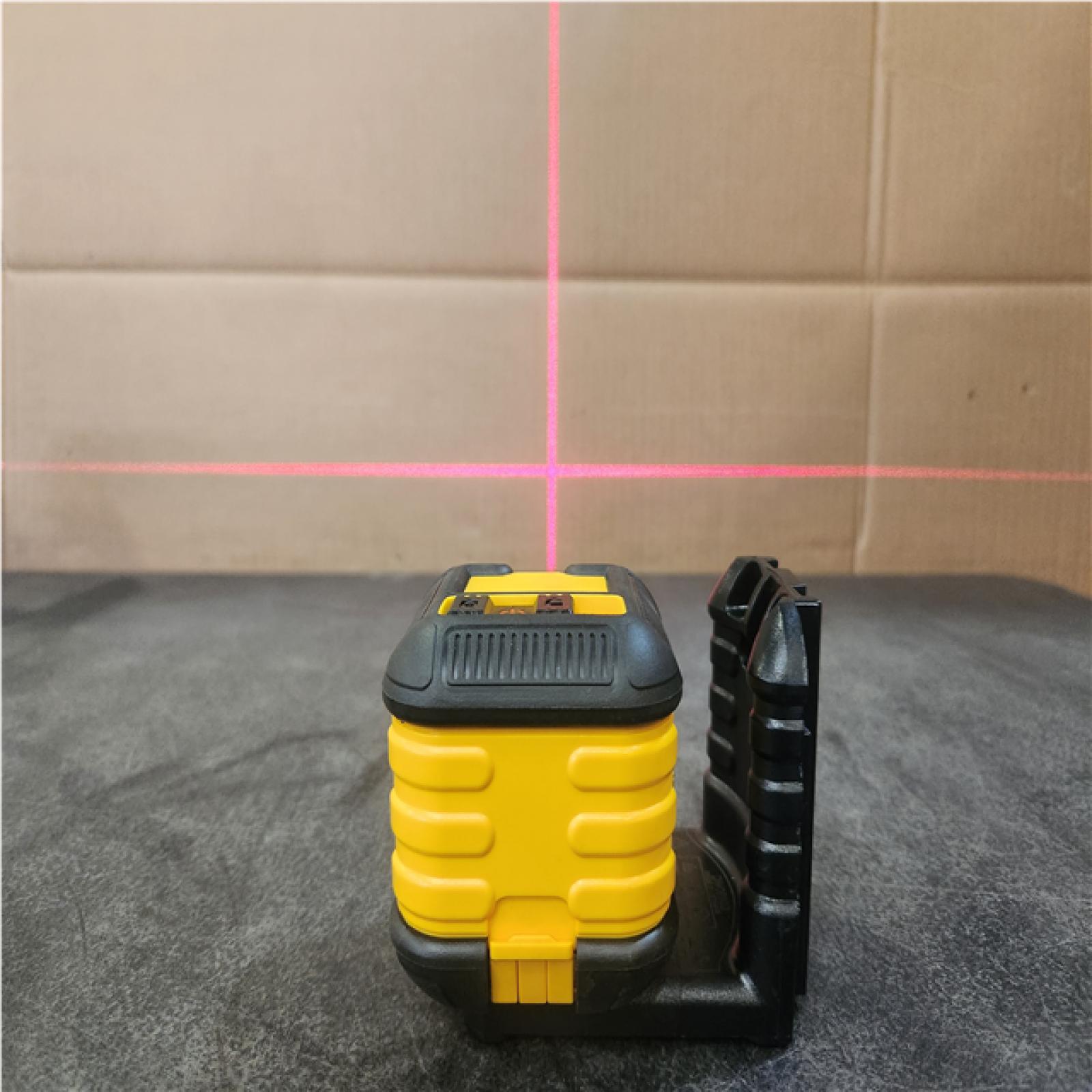 Phoenix NEW DEWALT 40 ft. Red Self-Leveling Cross Line Laser Level with (2) AA Batteries & Case
