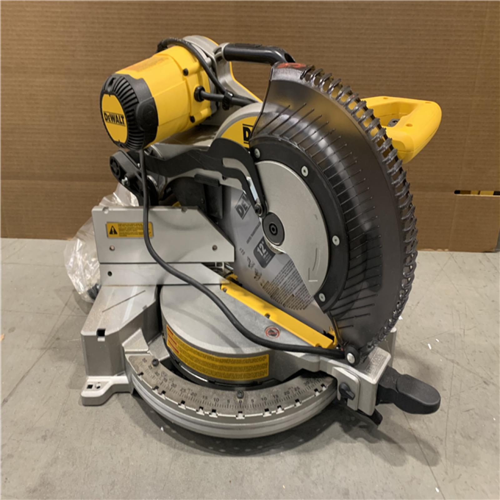 AS-IS - DeWalt 15 Amp Corded 12 in. Compound Double Bevel Miter Saw