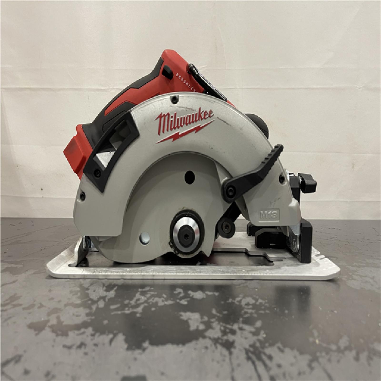 AS-IS- Milwaukee 7-1/4 18V Brushless Circular Saw (Bare Tool)