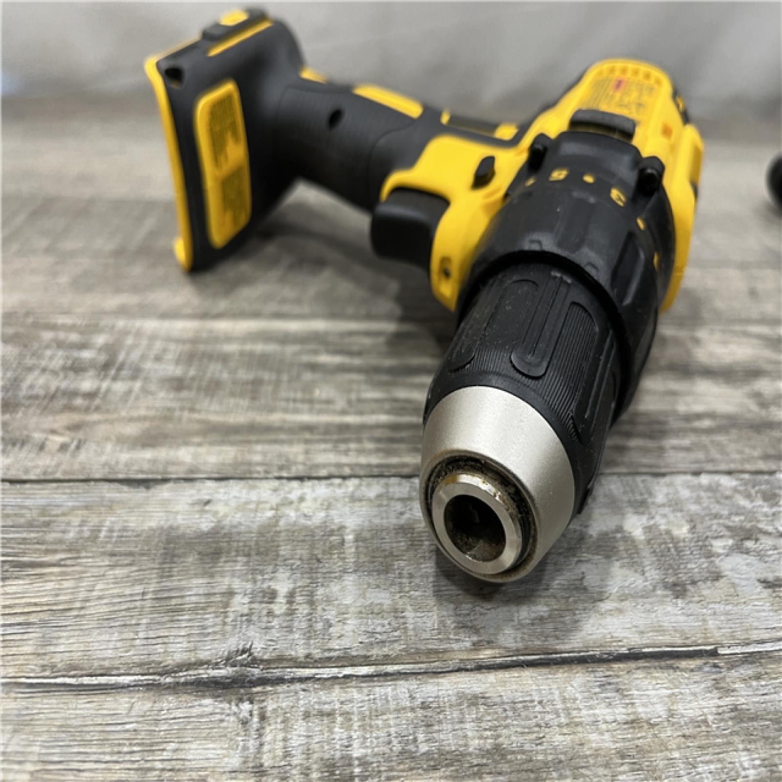 AS-IS DEWALT 20-Volt MAX Lithium-Ion Cordless 1/2 in. Compact Drill/Driver Kit