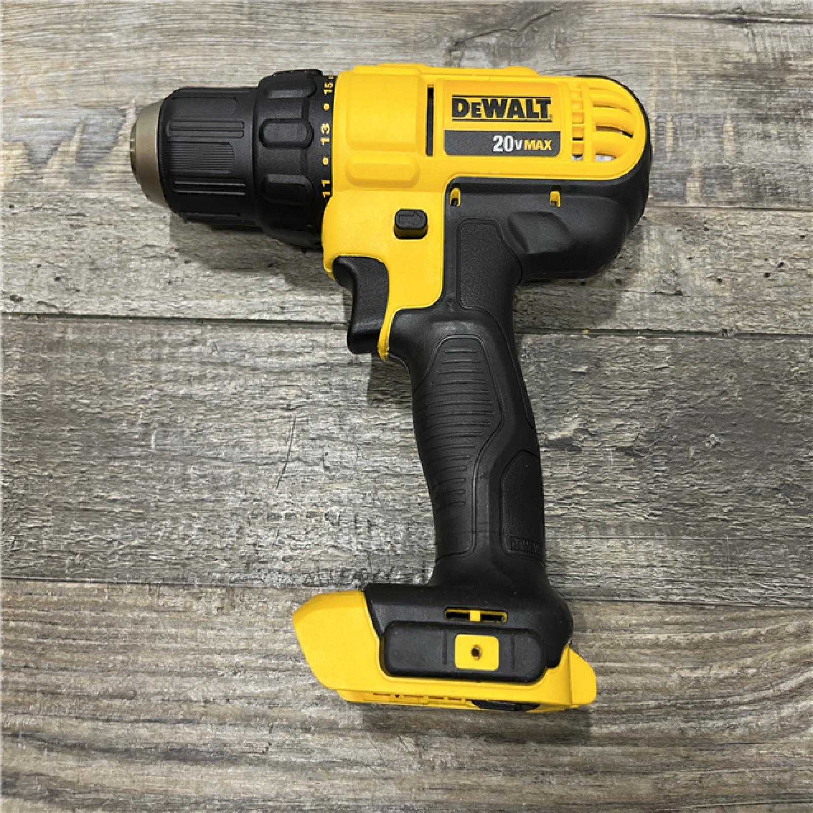 AS-IS DEWALT 20V MAX Cordless 1/2 in. Drill/Driver Kit