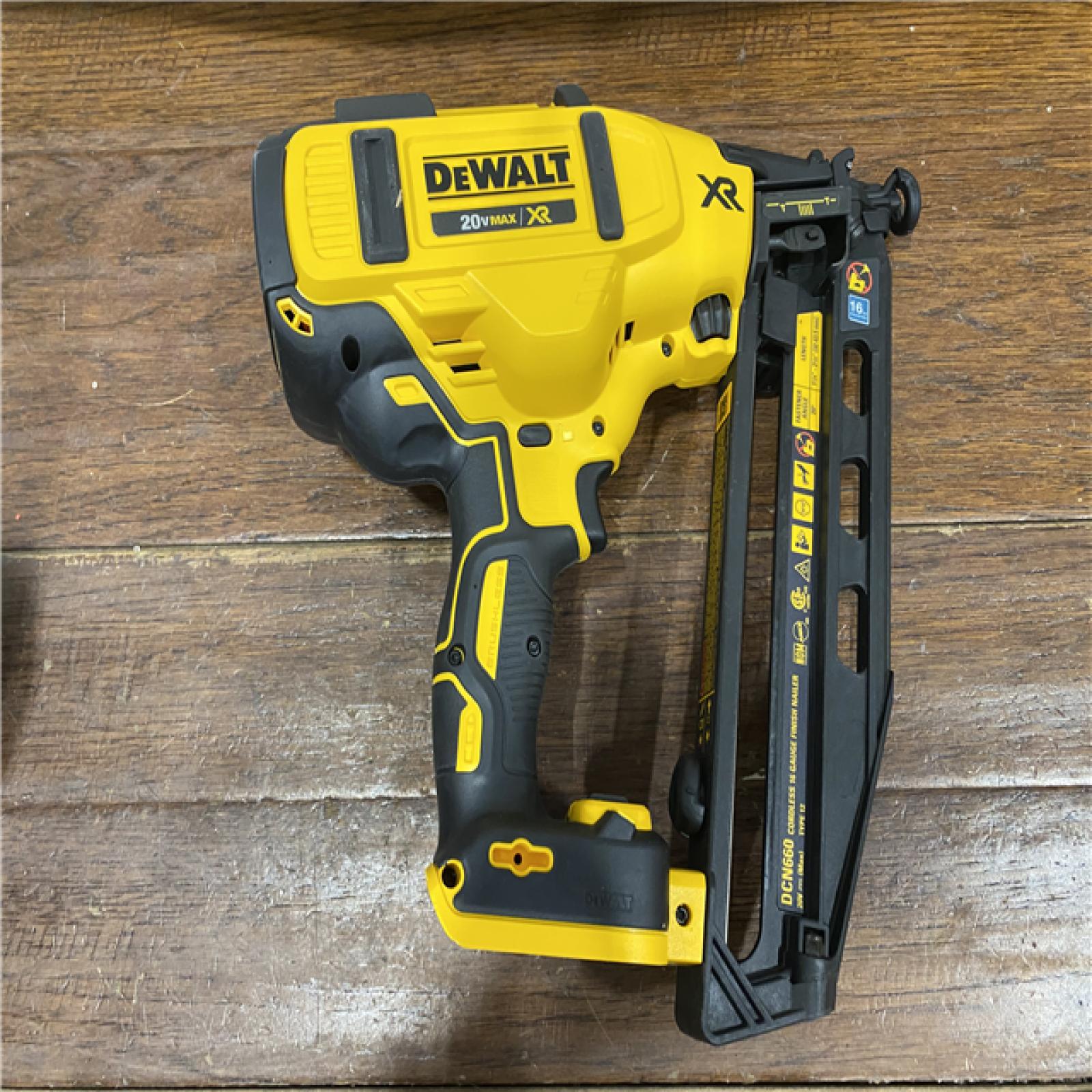 AS-IS DeWalt DCN660D1 20V 16 Gauge Cordless Angled Finish Nailer Kit W/ 2Ah Battery