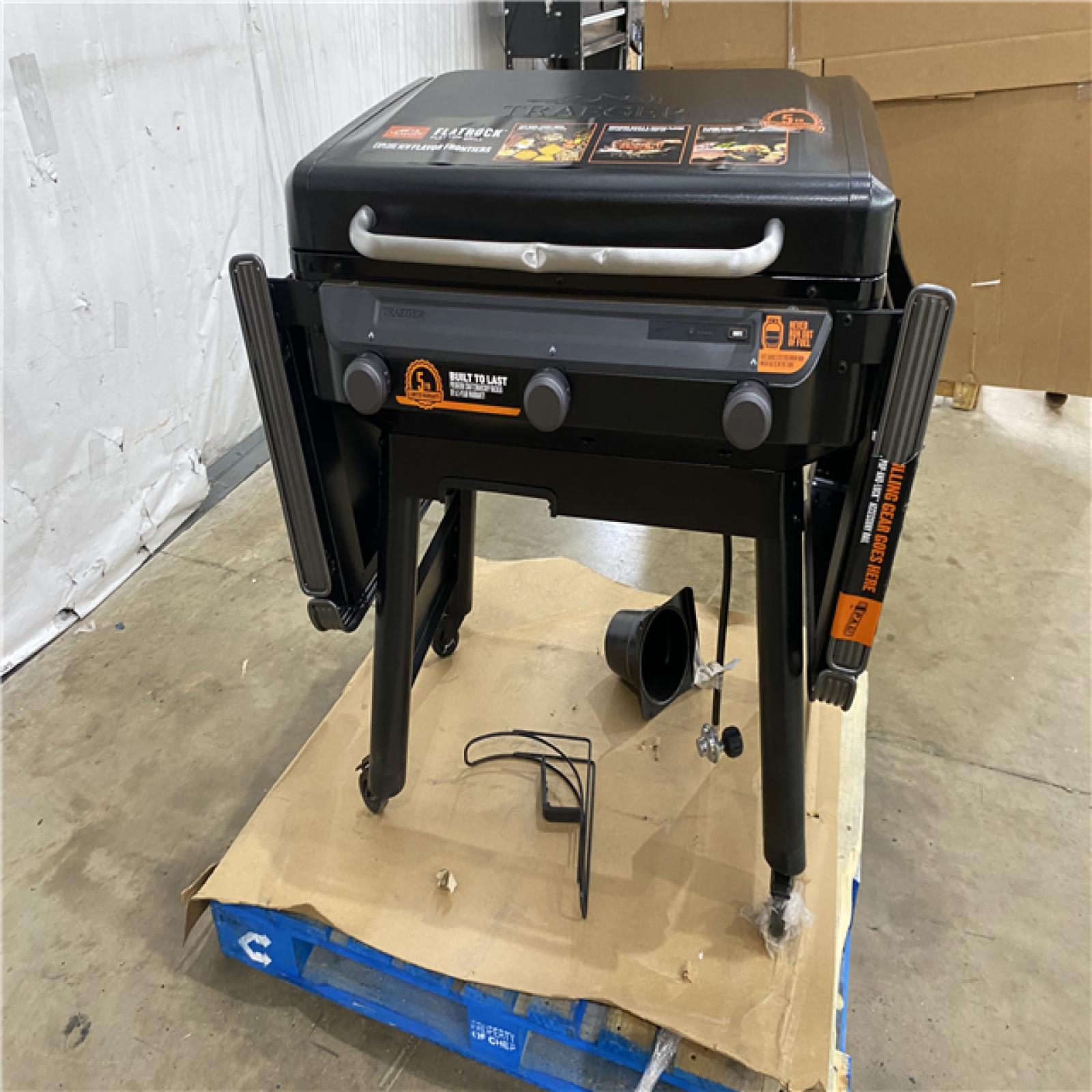 Houston Location AS IS - Traeger Flatrock Flat Top Grill