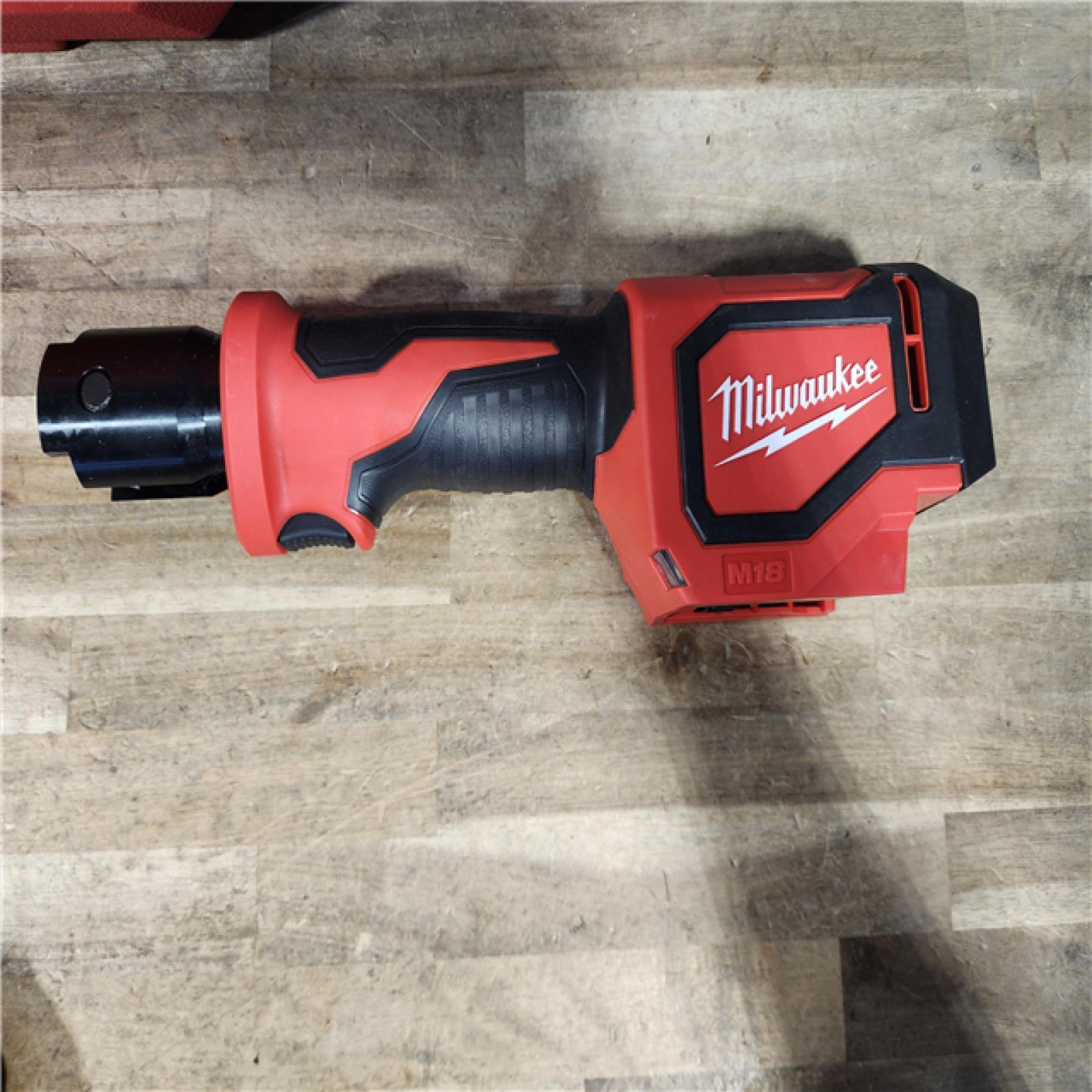 HOUSTON LOCATION - AS-IS Milwaukee 18V Lithium-Ion Cordless Short Throw Press Tool Kit