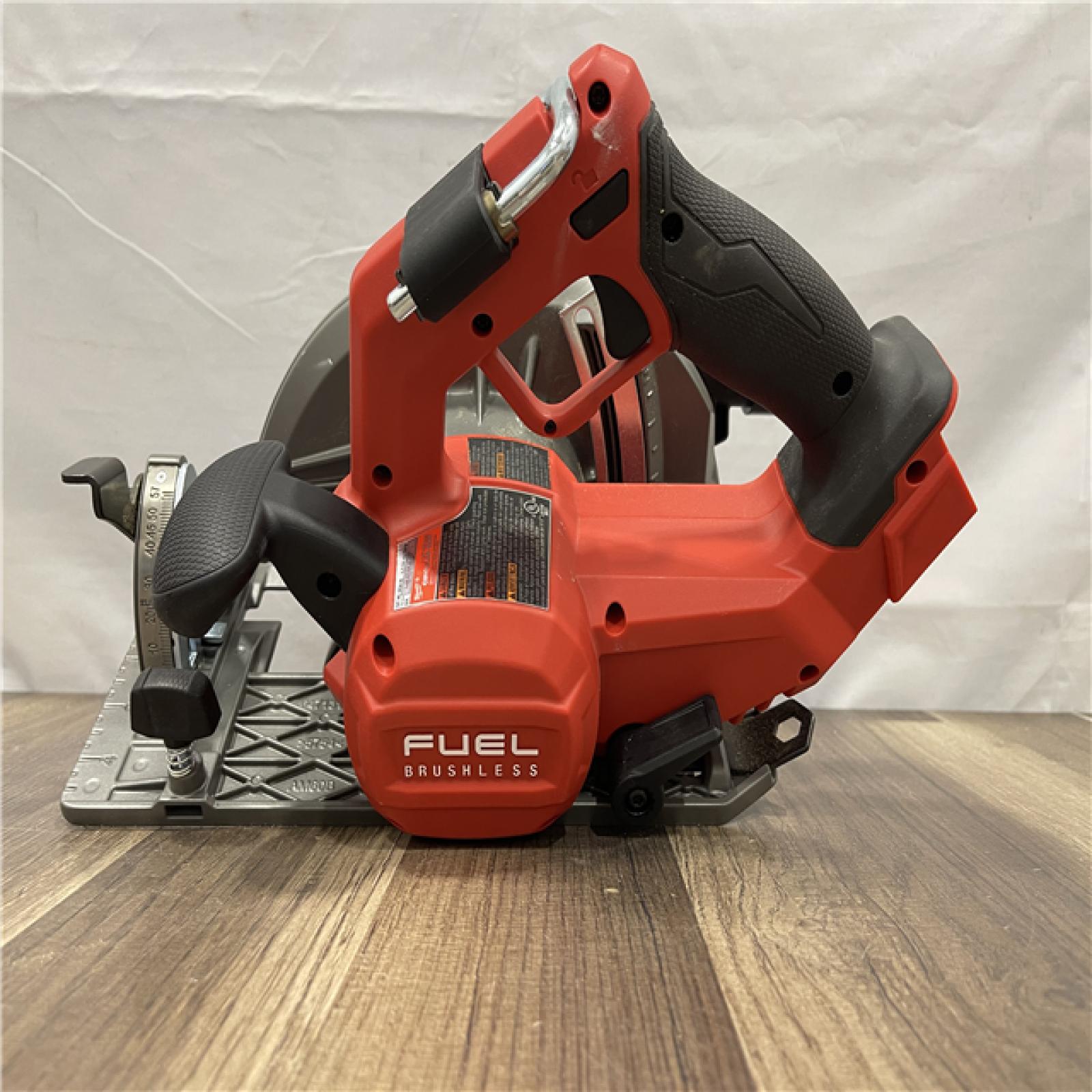 AS-IS Milwaukee  FUEL 18V Lithium-Ion Brushless Cordless 7-1/4 in. Circular Saw (Tool-Only)