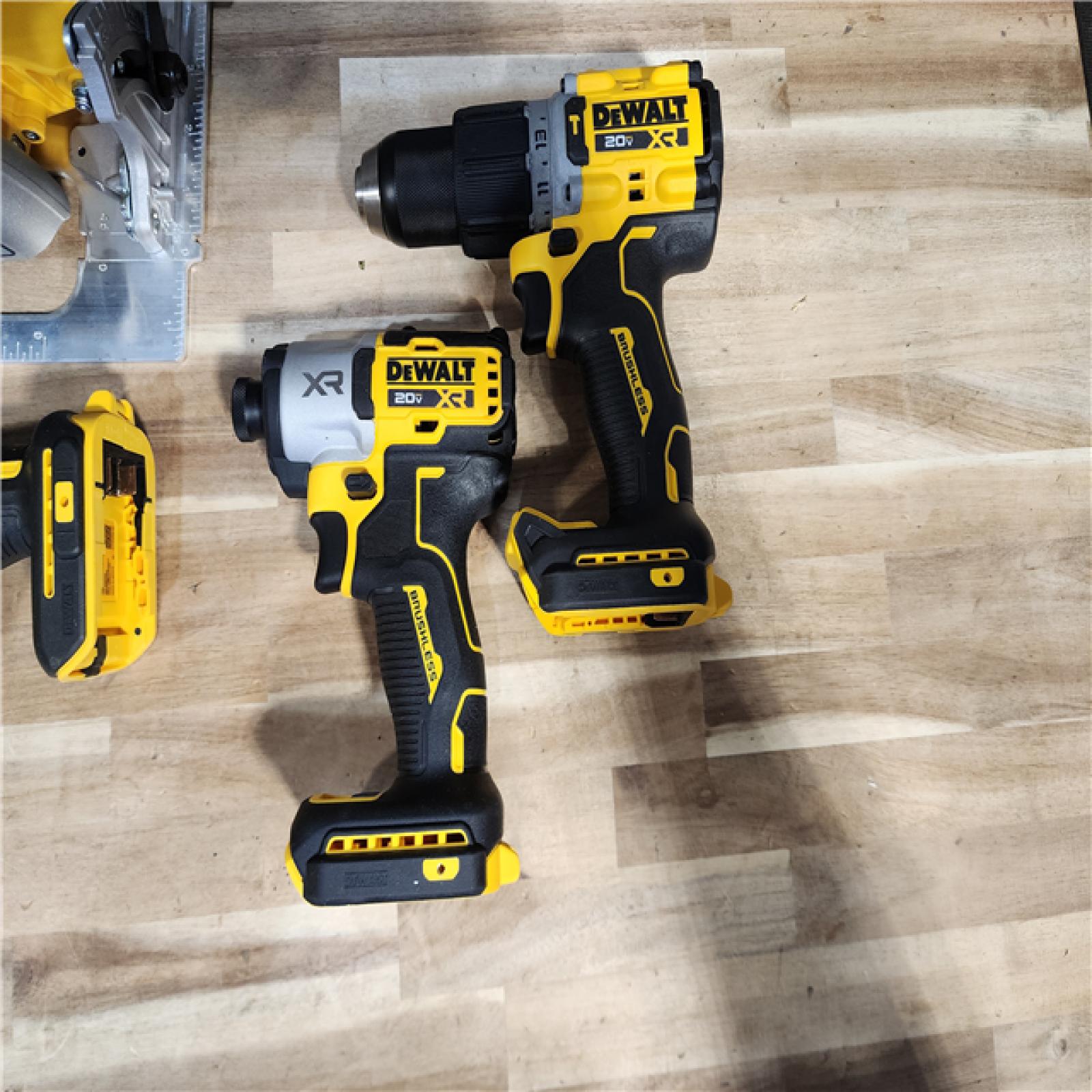 HOUSTON LOCATION - AS-IS DEWALT 4 TOOL COMBO KIT W/ (2) BATTERY & CHARGER