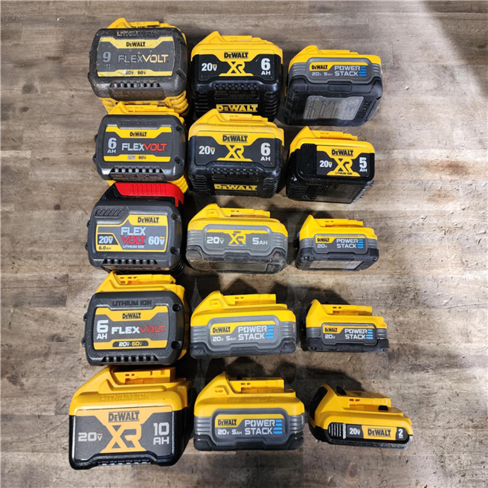 HOUSTON LOCATION - AS-IS DEWALT BATTERY PACK QTY - 15