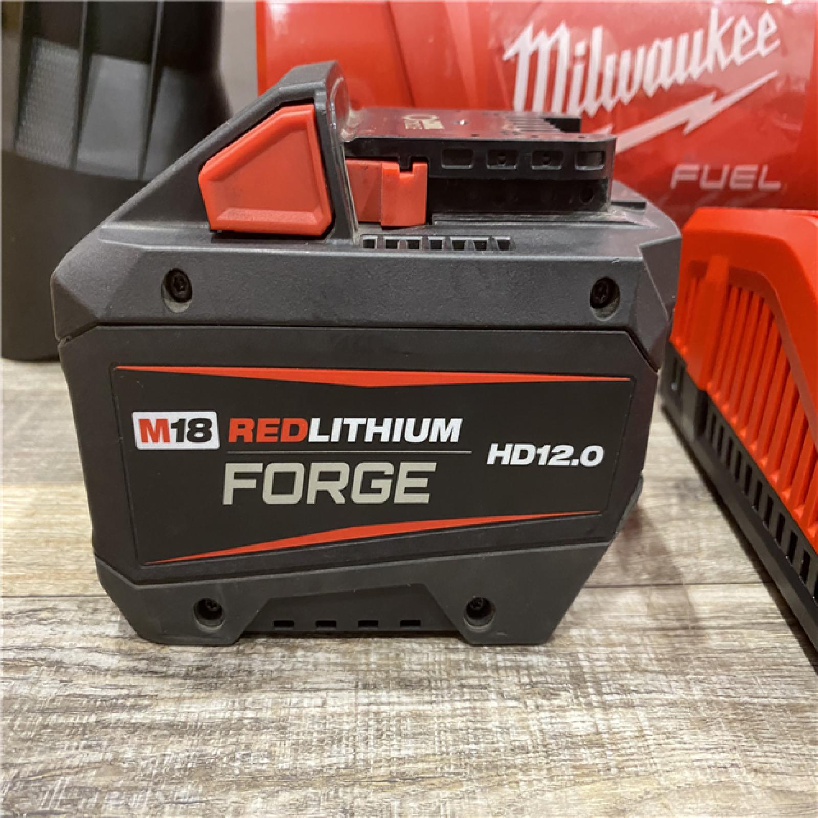 AS-IS Milwaukee FUEL 120 MPH 500 CFM 18V Brushless Cordless Battery Powered Leaf Blower Kit