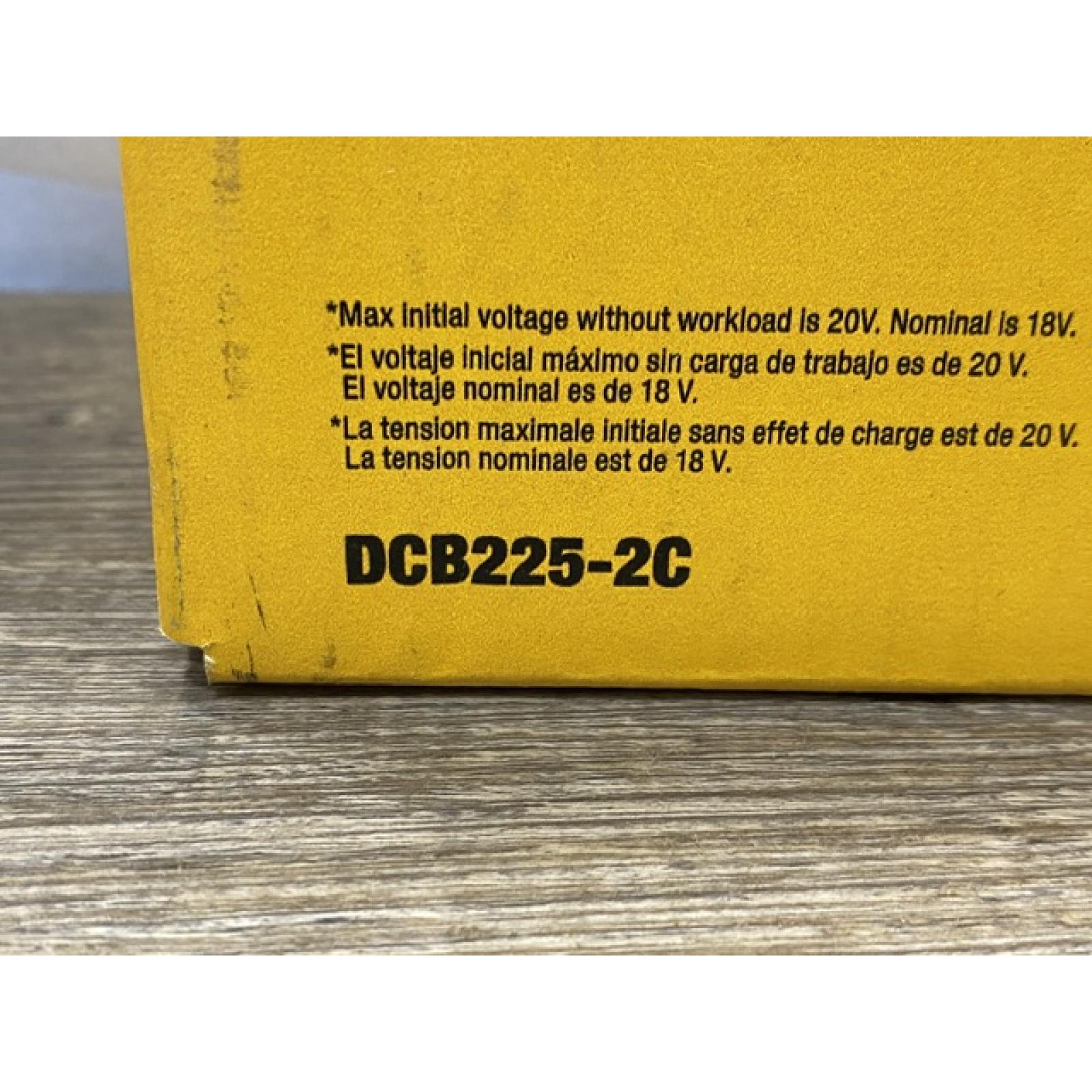 NEW - DEWALT 20V MAX Lithium-Ion Battery Kit with 5.0Ah and 2.0Ah Battery and Charger
