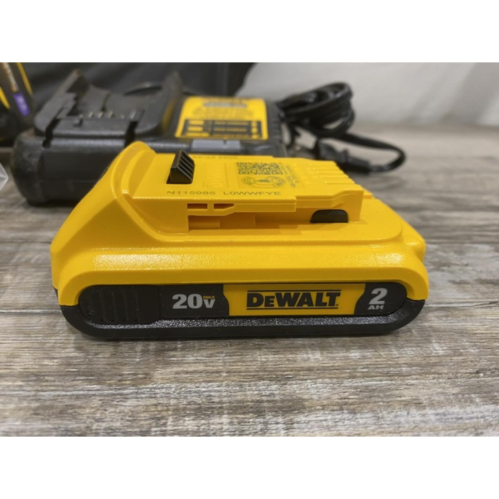 AS-IS DEWALT ATOMIC 20V MAX Lithium Ion Cordless 23 Gauge Pin Nailer Kit