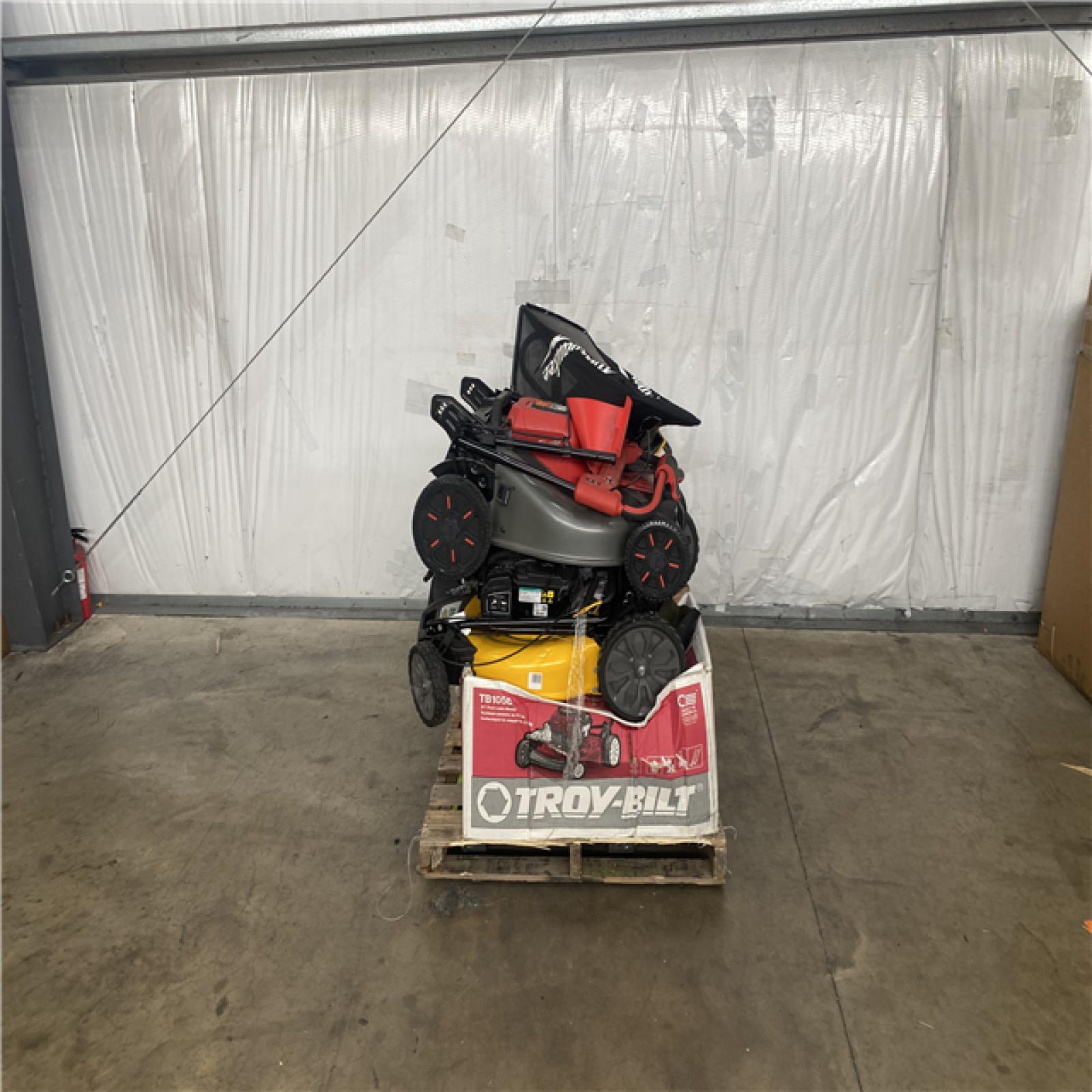 Houston Location AS IS - Outdoor Pallet