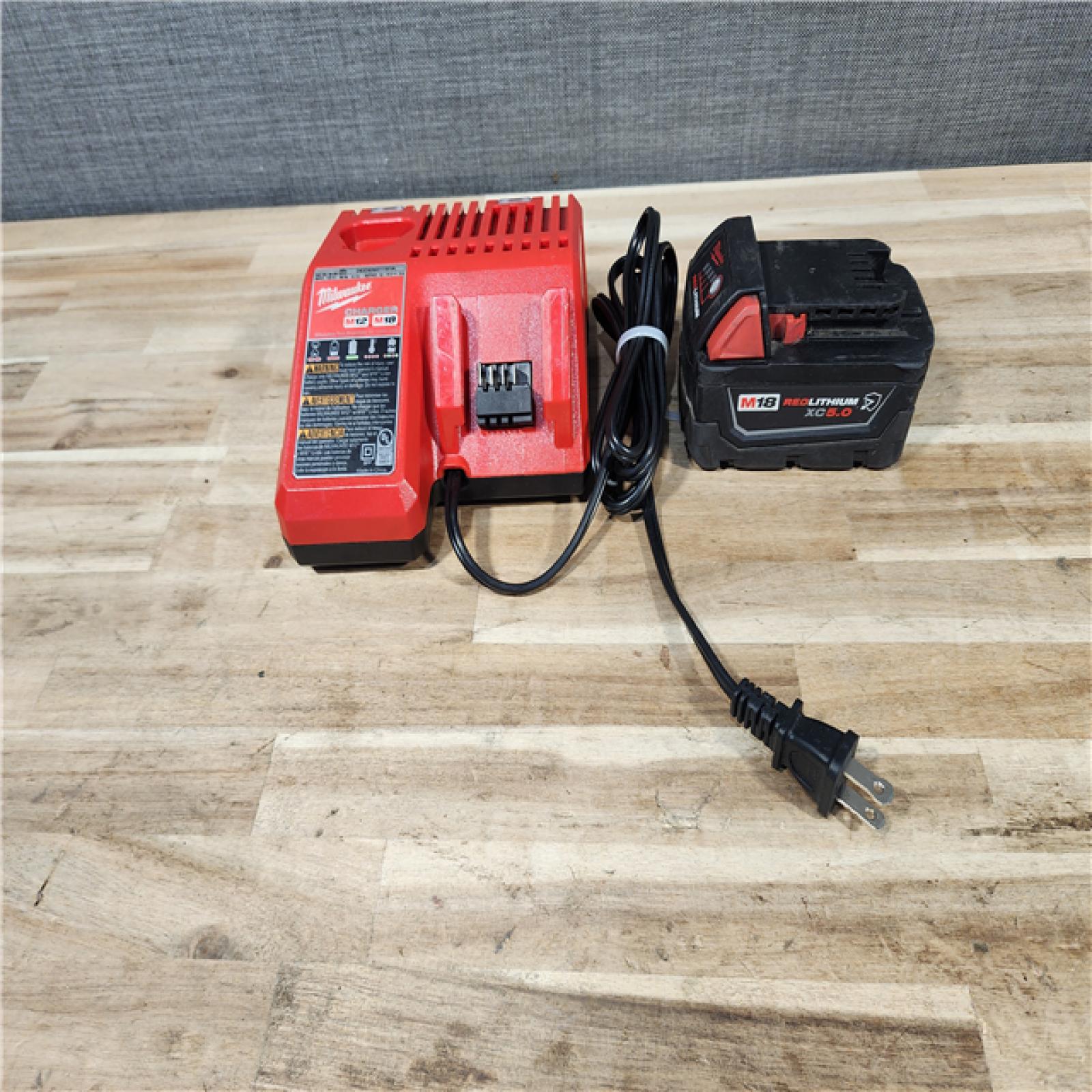 HOUSTON LOCATION - AS-IS Milwaukee FUEL 18V Lithium-Ion Brushless Cordless 1/2 in. Impact Wrench w/Friction Ring Kit